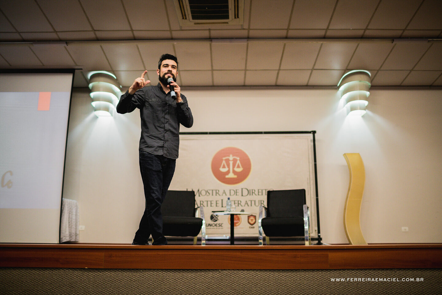 UNOESC - Mostra de Direito, Arte e Literatura