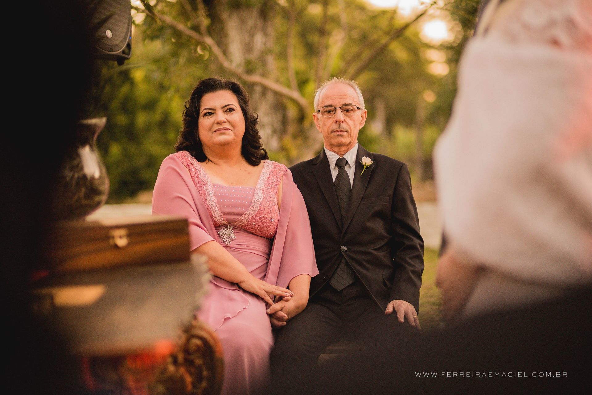 vintage_retro_casamento_ararangua_ferreira_e_maciel_fotografo_filmagem_cachacaria_brasil_diurno_ar_livre_gato_0052