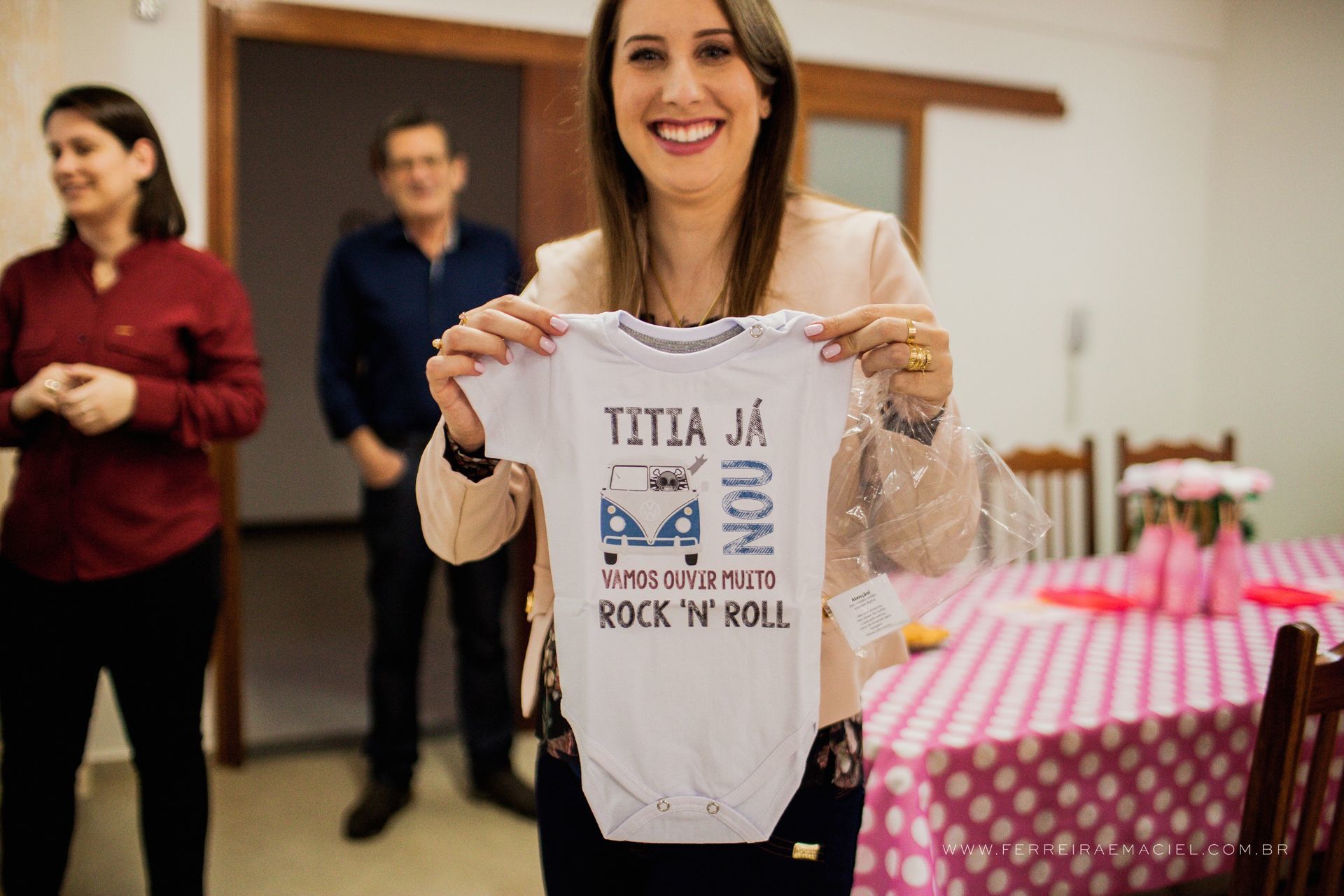 cha_de_bebe_agua_doce_sc_ararangua_criciuma_menina_gestante_esperando_brincadeiras_mae_ferreira_e_maciel_fotografo_familia_0046