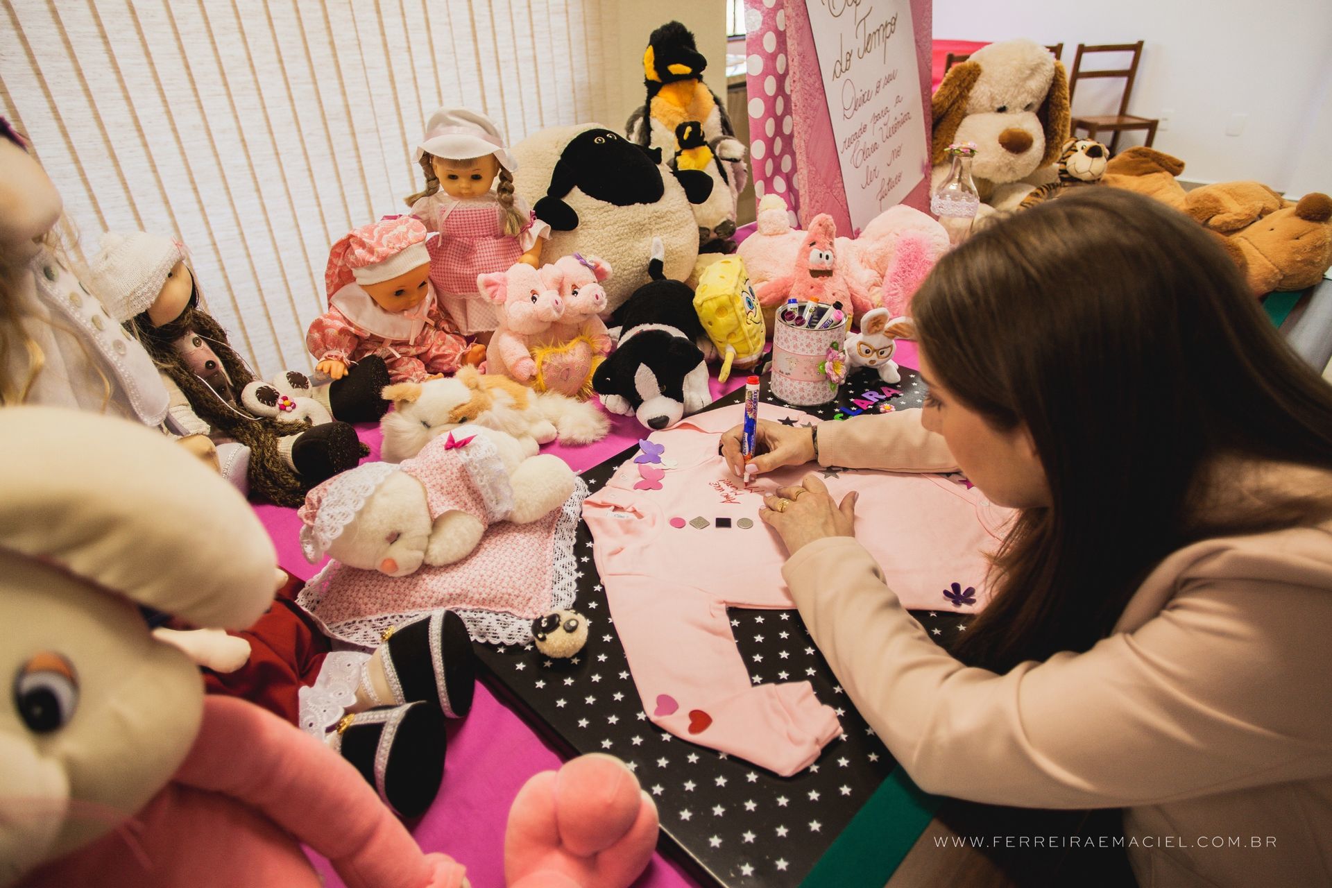 cha_de_bebe_agua_doce_sc_ararangua_criciuma_menina_gestante_esperando_brincadeiras_mae_ferreira_e_maciel_fotografo_familia_0054