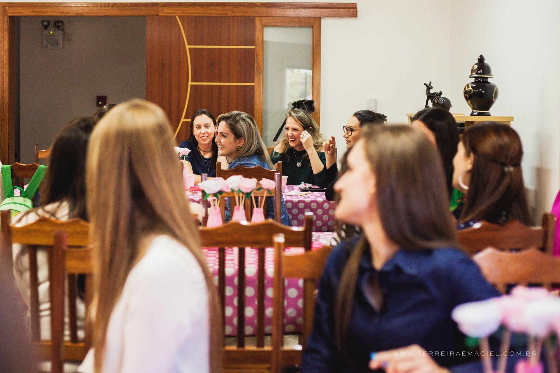 cha_de_bebe_agua_doce_sc_ararangua_criciuma_menina_gestante_esperando_brincadeiras_mae_ferreira_e_maciel_fotografo_familia_0062