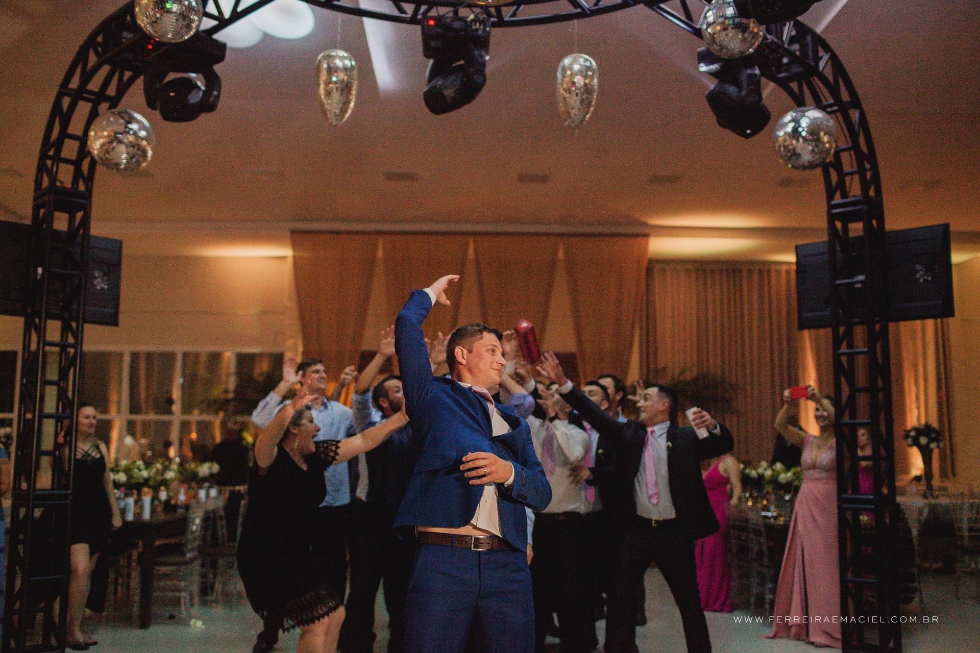 Foto Casamento Bruna e Tiago - Sítio do Cássio - Balneário Gaivota - SC Foto Casamento Bruna e Tiago - Sítio do Cássio - Balneário Gaivota - SC - Imagem 71