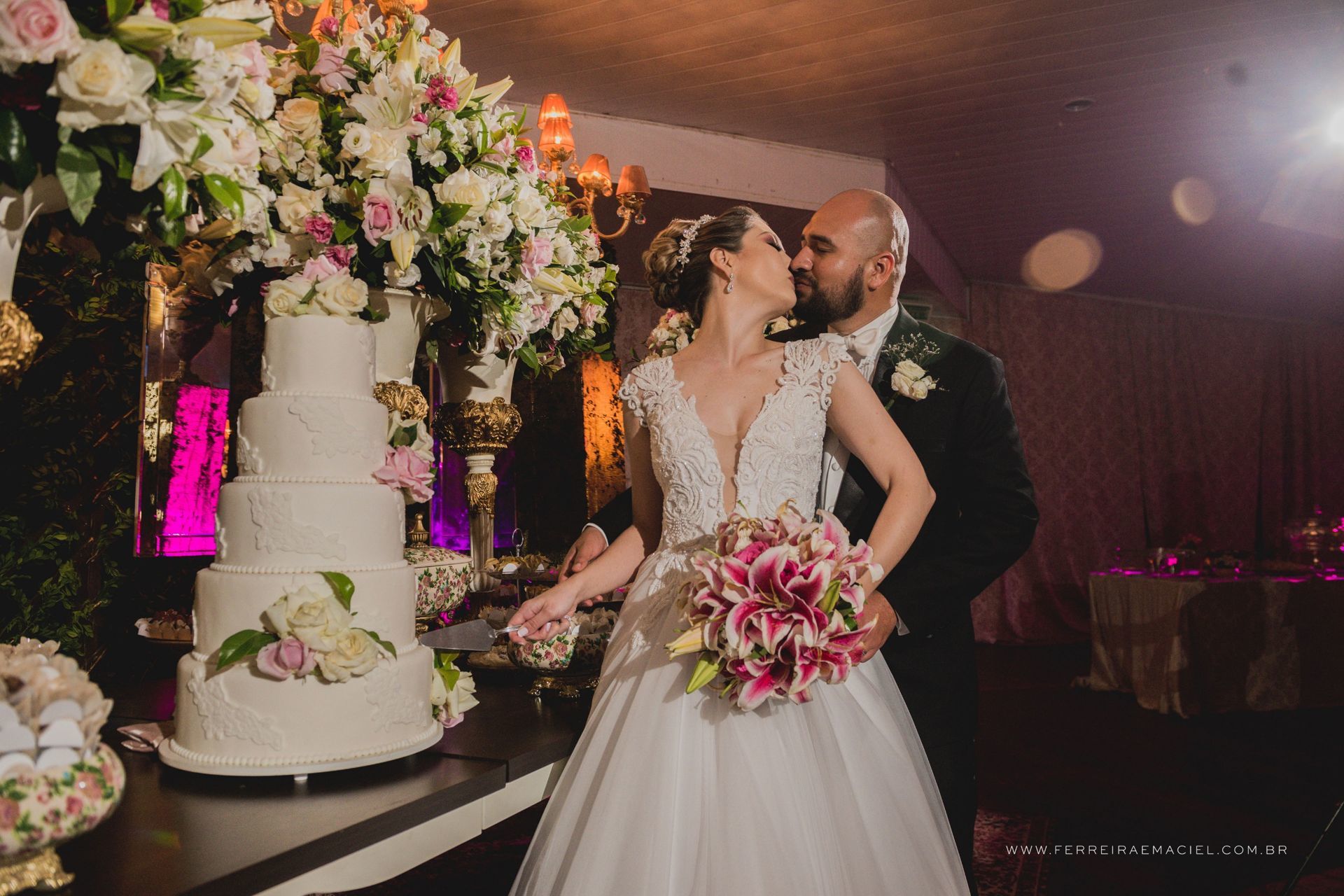 Foto Casamento Larissa e Arturo - Igreja Nossa Senhora Mãe dos Homens - Grêmio Fronteira - Araranguá - SC Foto Casamento Larissa e Arturo - Igreja Nossa Senhora Mãe dos Homens - Grêmio Fronteira - Araranguá - SC - Imagem 80