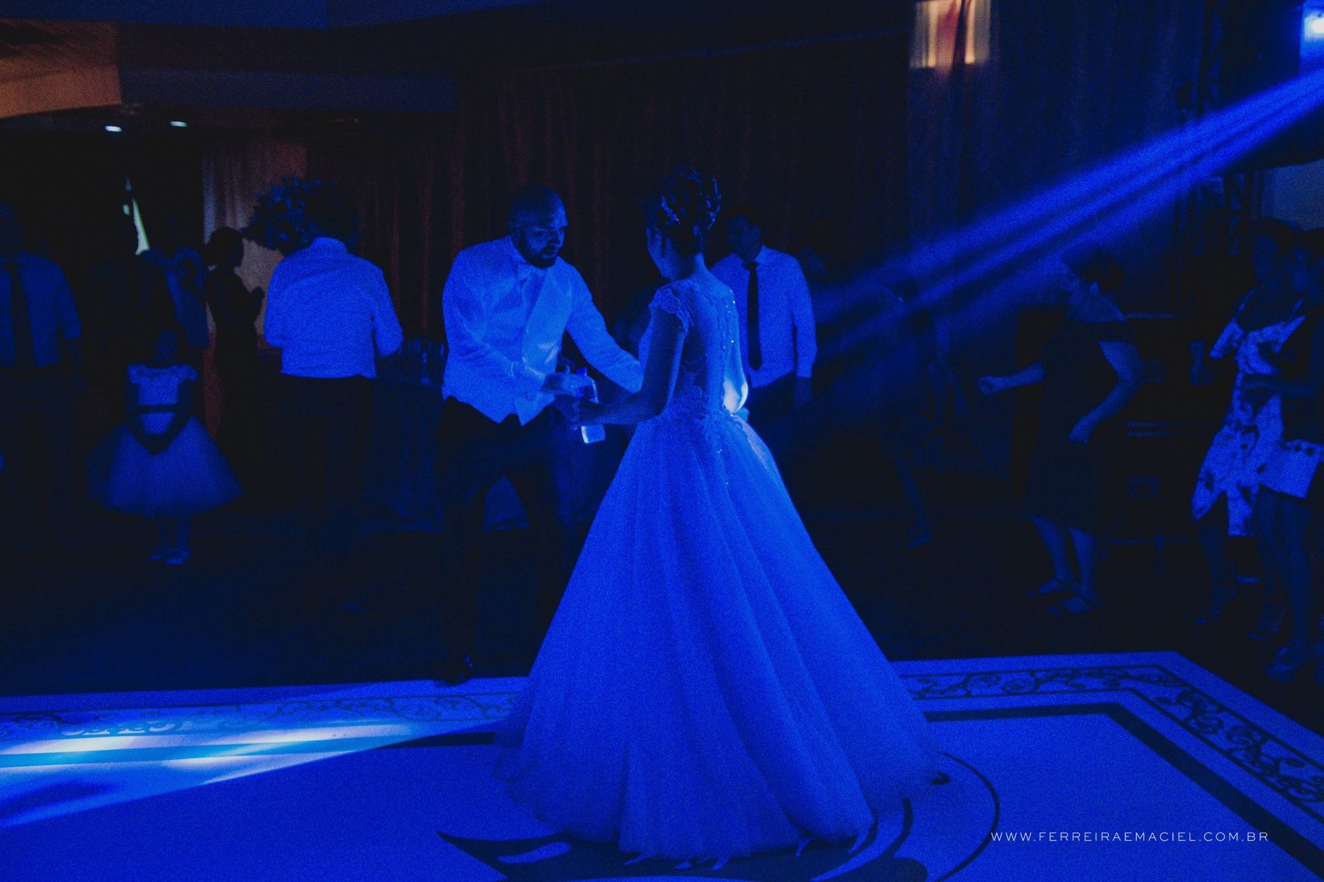 Foto Casamento Larissa e Arturo - Igreja Nossa Senhora Mãe dos Homens - Grêmio Fronteira - Araranguá - SC Foto Casamento Larissa e Arturo - Igreja Nossa Senhora Mãe dos Homens - Grêmio Fronteira - Araranguá - SC - Imagem 94
