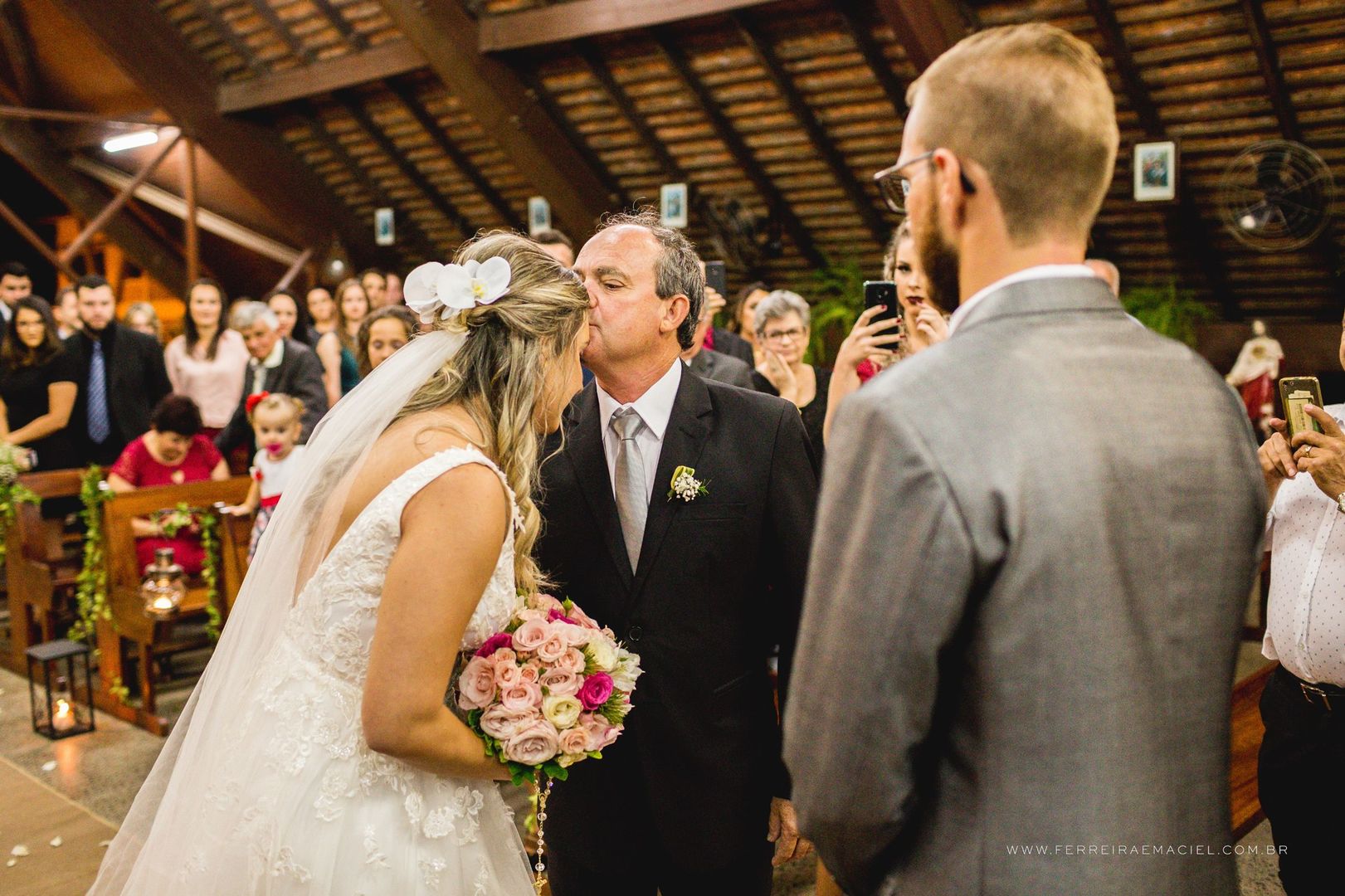 Foto Casamento Aline e Bruno - Igreja Perpétuo Socorro - Sítio Dourado - Criciúma - SC - Imagem 31