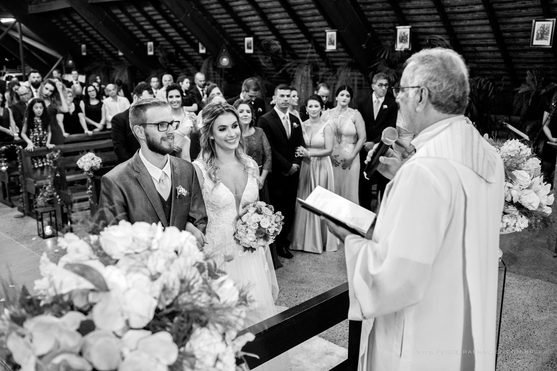 Foto Casamento Aline e Bruno - Igreja Perpétuo Socorro - Sítio Dourado - Criciúma - SC - Imagem 36
