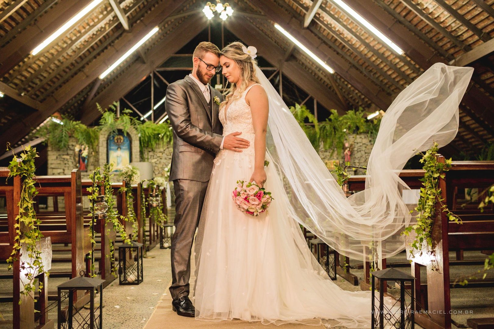 Foto Casamento Aline e Bruno - Igreja Perpétuo Socorro - Sítio Dourado - Criciúma - SC - Imagem 59