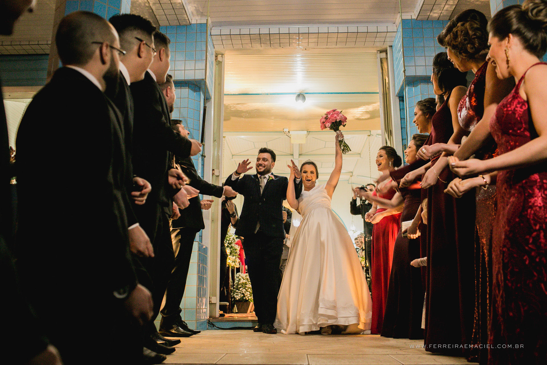 Foto Casamento Ana Julia e Renato - Igreja Santa Bárbara - Siderópolis - Petrus - Nova Veneza - SC Foto Casamento Ana Julia e Renato - Igreja Santa Bárbara - Siderópolis - Petrus - Nova Veneza - SC - Imagem 128