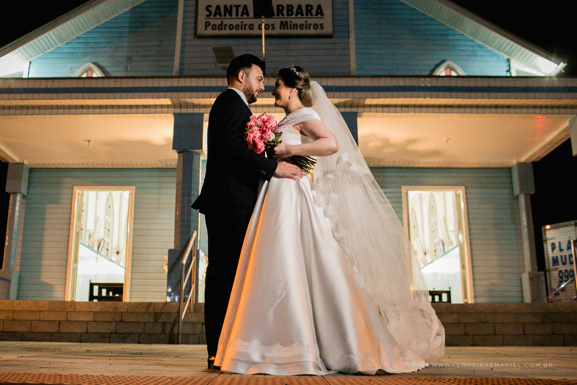 Foto Casamento Ana Julia e Renato - Igreja Santa Bárbara - Siderópolis - Petrus - Nova Veneza - SC Foto Casamento Ana Julia e Renato - Igreja Santa Bárbara - Siderópolis - Petrus - Nova Veneza - SC - Imagem 132