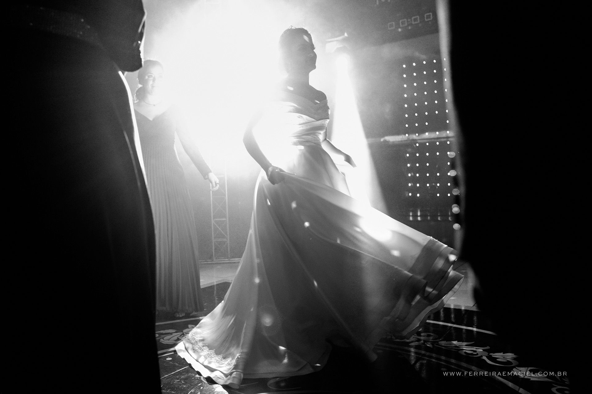 Foto Casamento Ana Julia e Renato - Igreja Santa Bárbara - Siderópolis - Petrus - Nova Veneza - SC Foto Casamento Ana Julia e Renato - Igreja Santa Bárbara - Siderópolis - Petrus - Nova Veneza - SC - Imagem 147