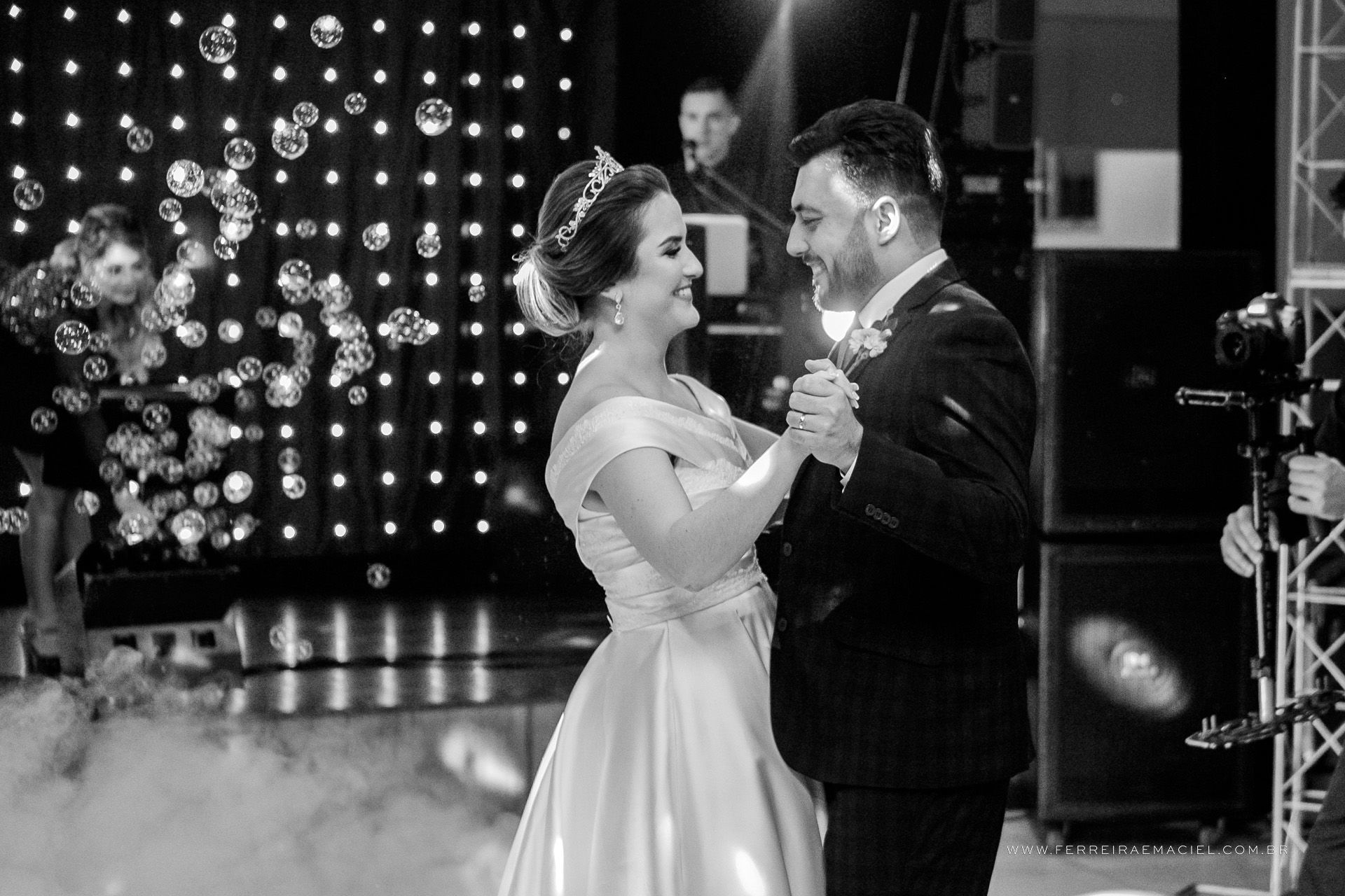 Foto Casamento Ana Julia e Renato - Igreja Santa Bárbara - Siderópolis - Petrus - Nova Veneza - SC Foto Casamento Ana Julia e Renato - Igreja Santa Bárbara - Siderópolis - Petrus - Nova Veneza - SC - Imagem 142