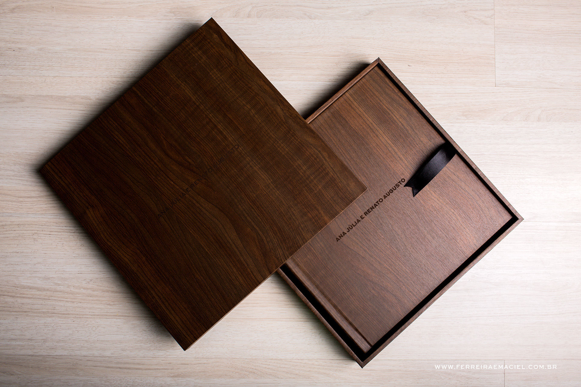 Foto  Álbum Capa de Madeira - Imagem 1
