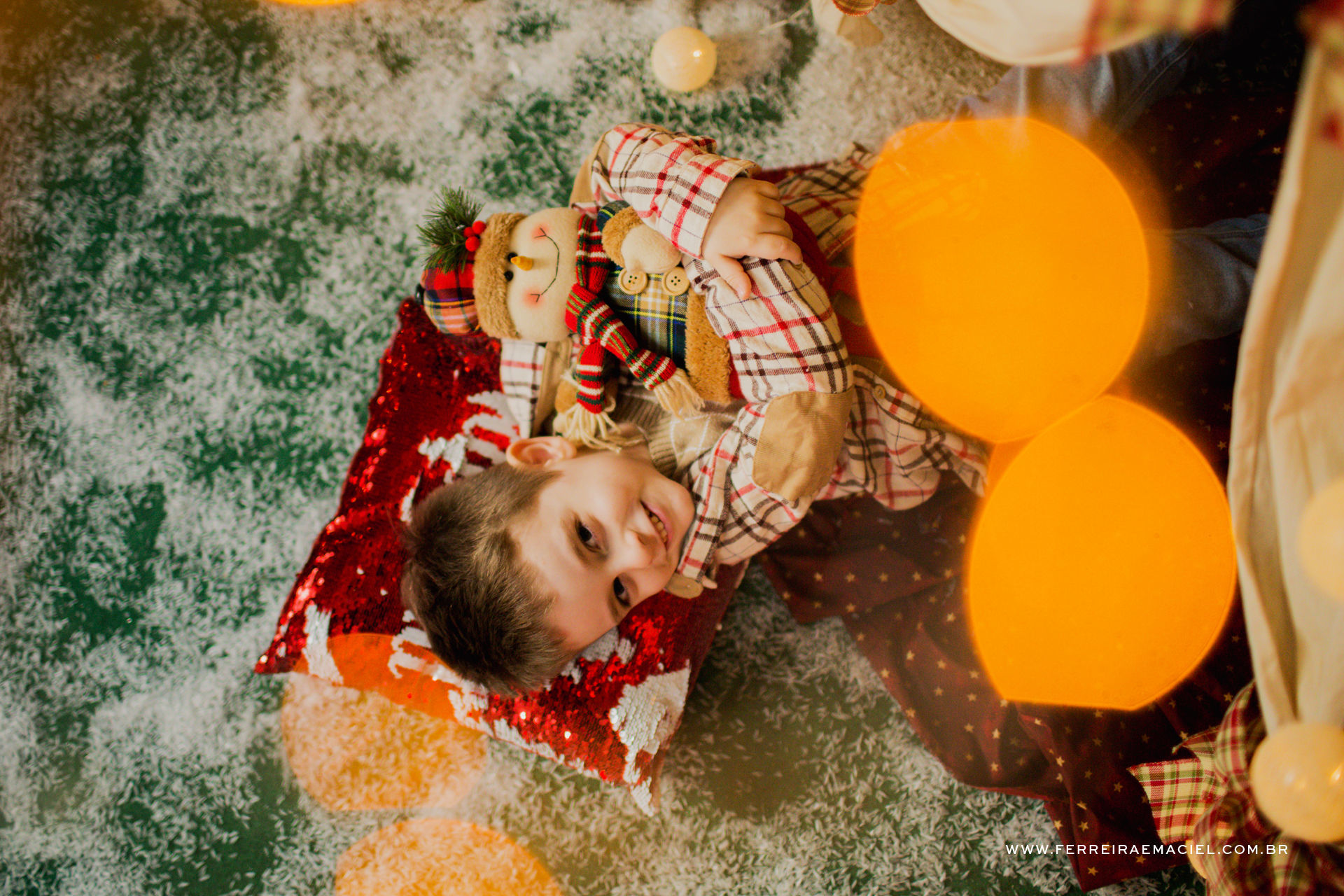 Foto Detalhes do Acampamento do Papai Noel - Cenário Temático para Fotos de Natal em Araranguá Foto Detalhes do Acampamento do Papai Noel - Cenário Temático para Fotos de Natal em Araranguá - Imagem 91