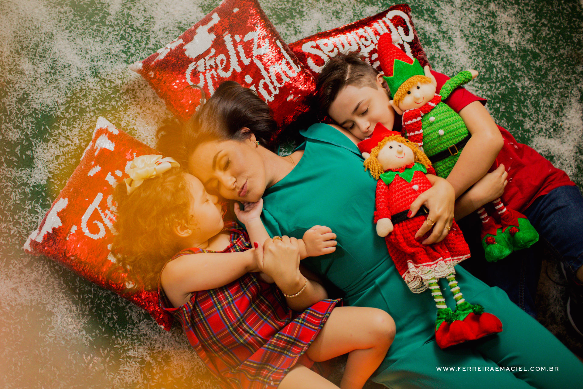 Foto Detalhes do Acampamento do Papai Noel - Cenário Temático para Fotos de Natal em Araranguá Foto Detalhes do Acampamento do Papai Noel - Cenário Temático para Fotos de Natal em Araranguá - Imagem 117