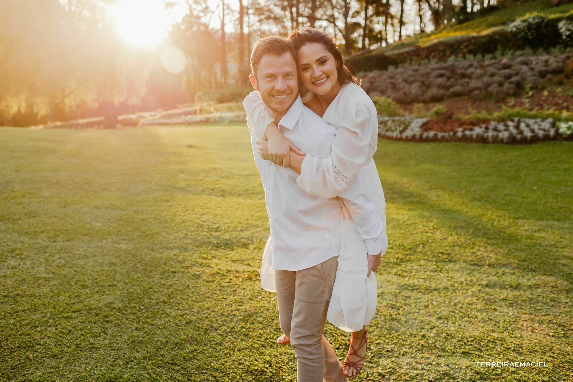 Foto Fotos de casal no Le Jardin Parque de Lavanda - Pre-wedding em Gramado e Canela - RS - Ensaio fotogrÃƒÆ’Ã†â€™Ãƒâ€ Ã¢â‚¬â„¢ÃƒÆ’Ã¢â‚¬ ÃƒÂ¢Ã¢â€šÂ¬Ã¢â€žÂ¢ÃƒÆ’Ã†â€™ÃƒÂ¢Ã¢â€šÂ¬ ÃƒÆ’Ã‚Â¢ÃƒÂ¢Ã¢â‚¬Å¡Ã‚Â¬ÃƒÂ¢Ã¢â‚¬Å¾Ã‚Â¢ÃƒÆ’Ã†â€™Ãƒâ€ Ã¢â‚¬â„¢ÃƒÆ’Ã‚Â¢ÃƒÂ¢Ã¢â‚¬Å¡Ã‚Â¬Ãƒâ€¦Ã‚Â¡ÃƒÆ’Ã†â€™ÃƒÂ¢Ã¢â€šÂ¬Ã…Â¡ÃƒÆ’Ã¢â‚¬Å¡Ãƒâ€šÃ‚Â¡fico na Rua Torta - Camila e Douglas - Imagem 1