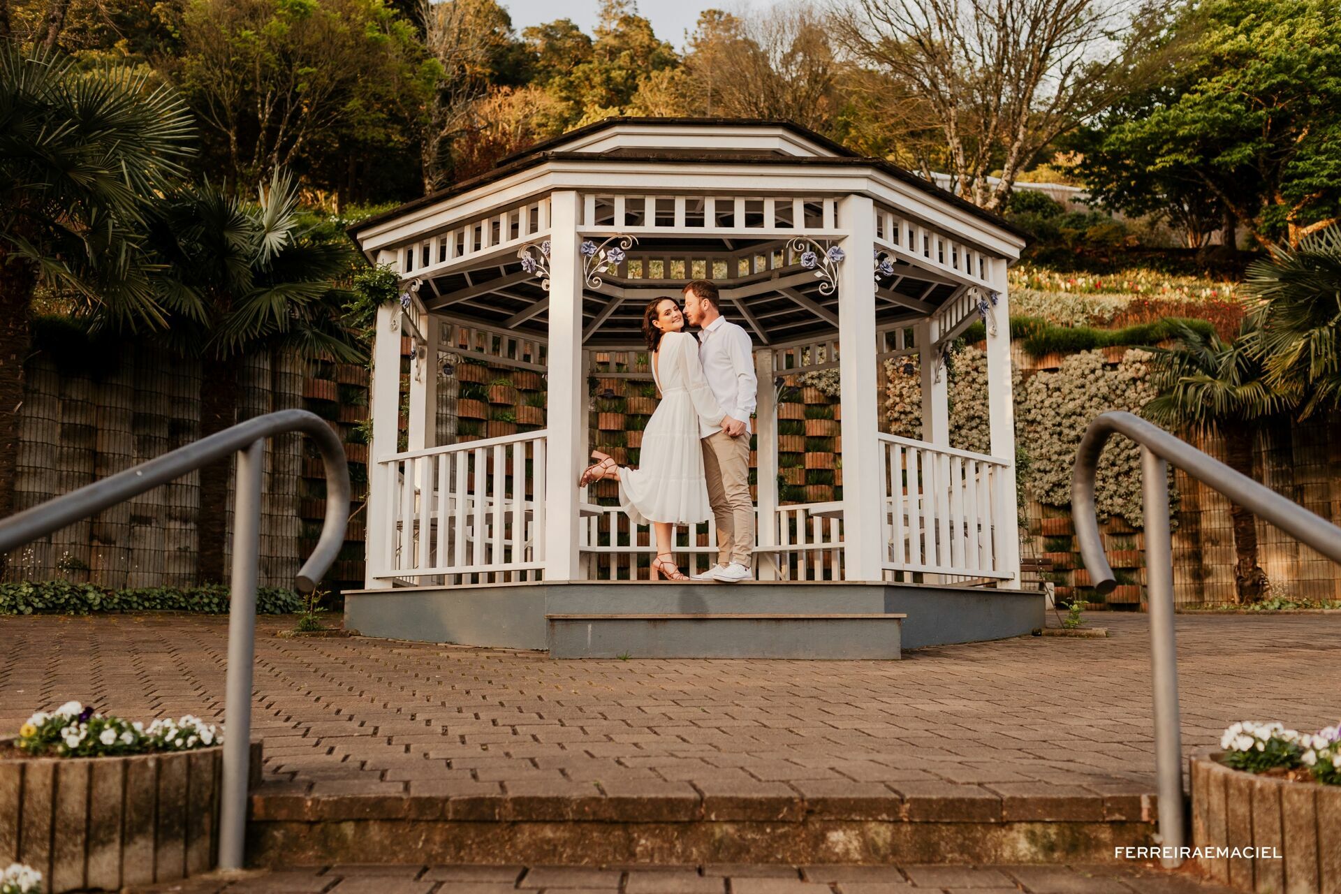 Foto Fotos de casal no Le Jardin Parque de Lavanda - Pre-wedding em Gramado e Canela - RS - Ensaio fotogrÃƒÆ’Ã†â€™Ãƒâ€ Ã¢â‚¬â„¢ÃƒÆ’Ã¢â‚¬ ÃƒÂ¢Ã¢â€šÂ¬Ã¢â€žÂ¢ÃƒÆ’Ã†â€™ÃƒÂ¢Ã¢â€šÂ¬ ÃƒÆ’Ã‚Â¢ÃƒÂ¢Ã¢â‚¬Å¡Ã‚Â¬ÃƒÂ¢Ã¢â‚¬Å¾Ã‚Â¢ÃƒÆ’Ã†â€™Ãƒâ€ Ã¢â‚¬â„¢ÃƒÆ’Ã‚Â¢ÃƒÂ¢Ã¢â‚¬Å¡Ã‚Â¬Ãƒâ€¦Ã‚Â¡ÃƒÆ’Ã†â€™ÃƒÂ¢Ã¢â€šÂ¬Ã…Â¡ÃƒÆ’Ã¢â‚¬Å¡Ãƒâ€šÃ‚Â¡fico na Rua Torta - Camila e Douglas - Imagem 21