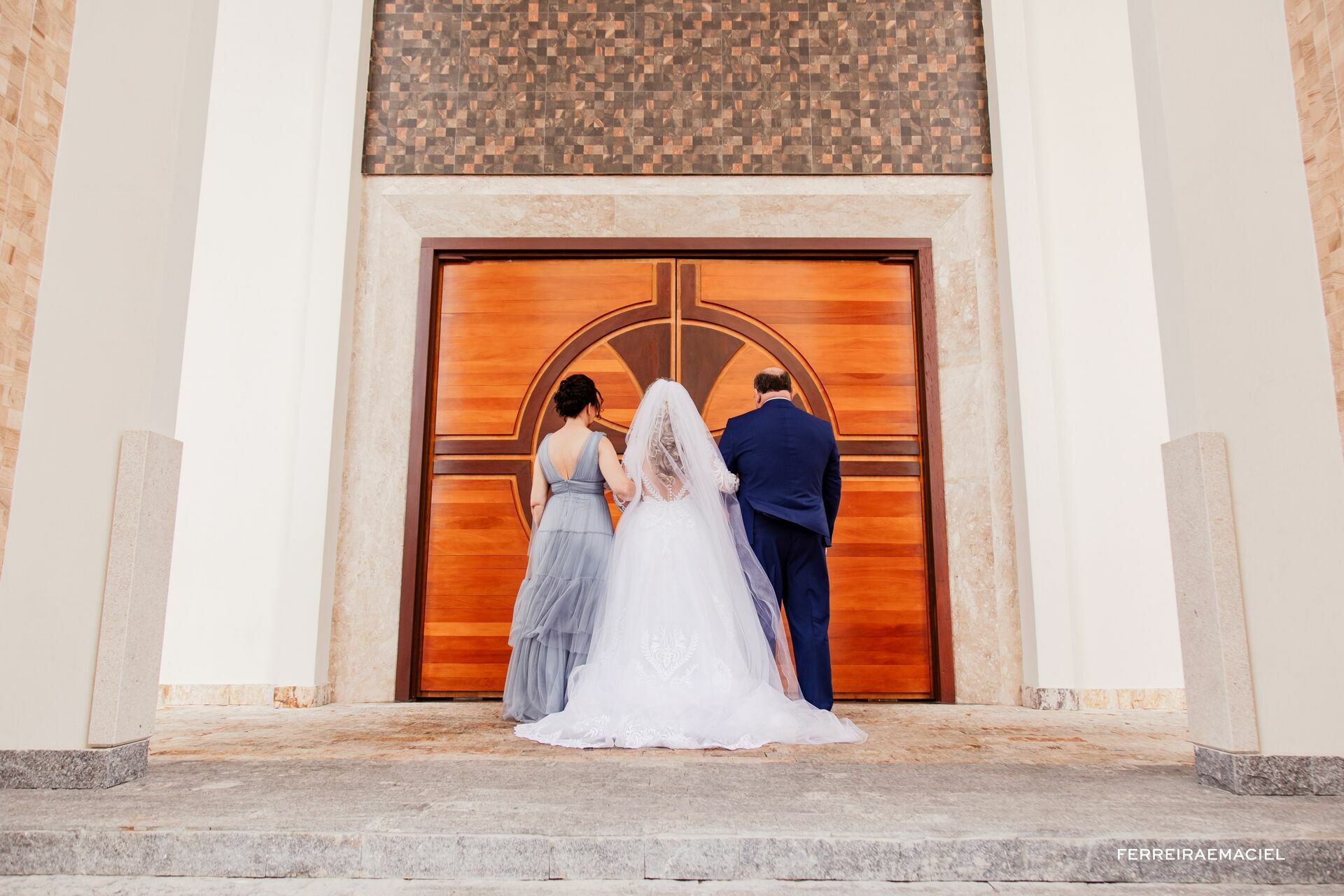 Foto Casamento de dia na Igreja da Cidade Alta Paróquia Sagrada Família e festa na Cachaçaria Pura Brasil - Araranguá - SC - Maiara e Valter Foto Casamento de dia na Igreja da Cidade Alta Paróquia Sagrada Família e festa na Cachaçaria Pura Brasil - Araranguá - SC - Maiara e Valter - Imagem 34