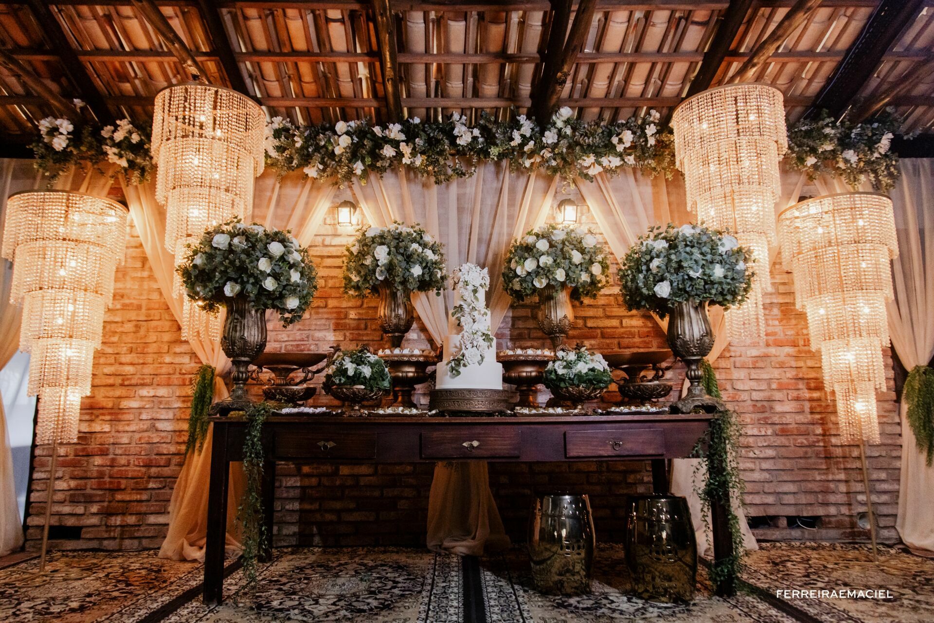 Foto Casamento de dia na Igreja da Cidade Alta Paróquia Sagrada Família e festa na Cachaçaria Pura Brasil - Araranguá - SC - Maiara e Valter Foto Casamento de dia na Igreja da Cidade Alta Paróquia Sagrada Família e festa na Cachaçaria Pura Brasil - Araranguá - SC - Maiara e Valter - Imagem 22