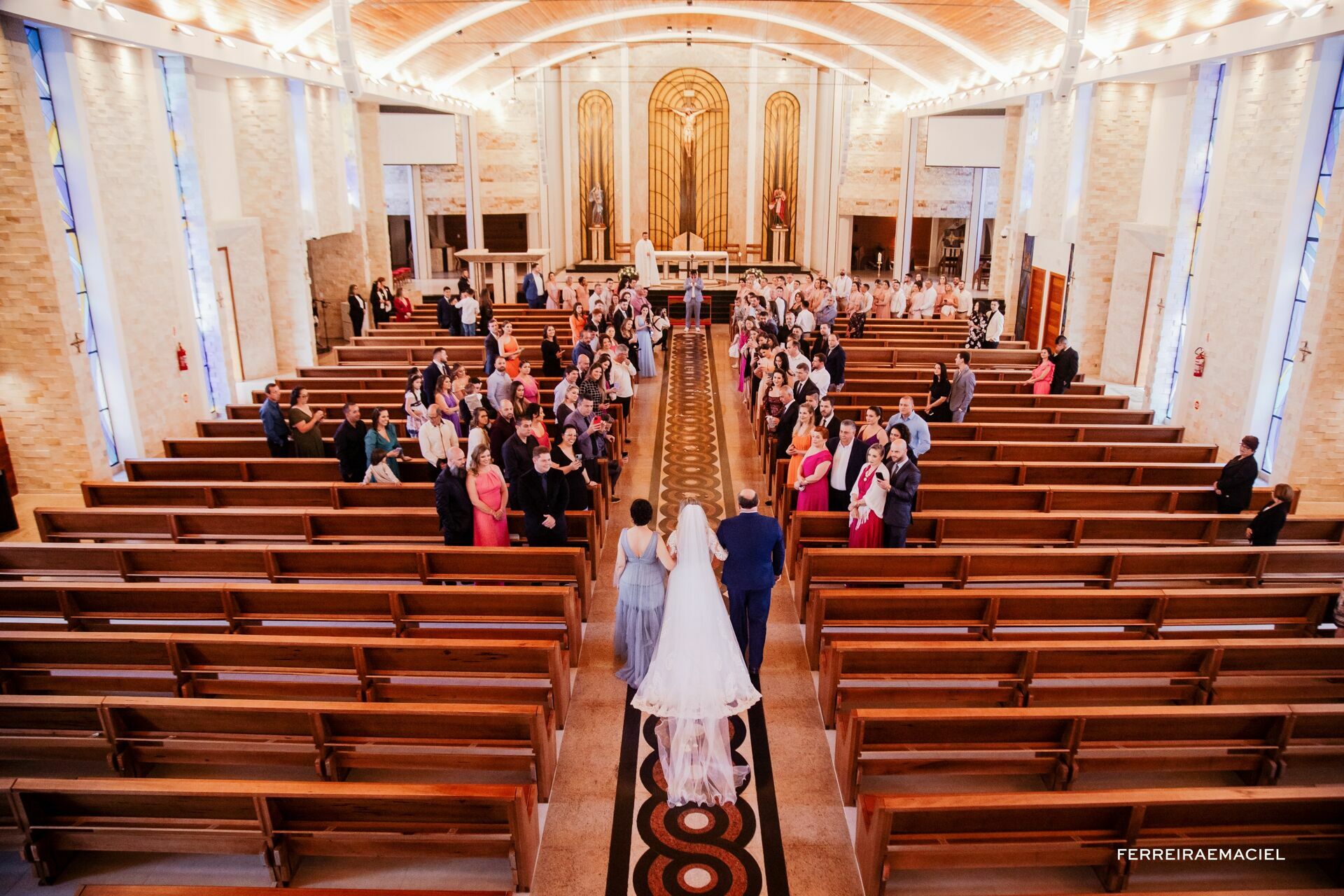 Foto Casamento de dia na Igreja da Cidade Alta Paróquia Sagrada Família e festa na Cachaçaria Pura Brasil - Araranguá - SC - Maiara e Valter Foto Casamento de dia na Igreja da Cidade Alta Paróquia Sagrada Família e festa na Cachaçaria Pura Brasil - Araranguá - SC - Maiara e Valter - Imagem 42
