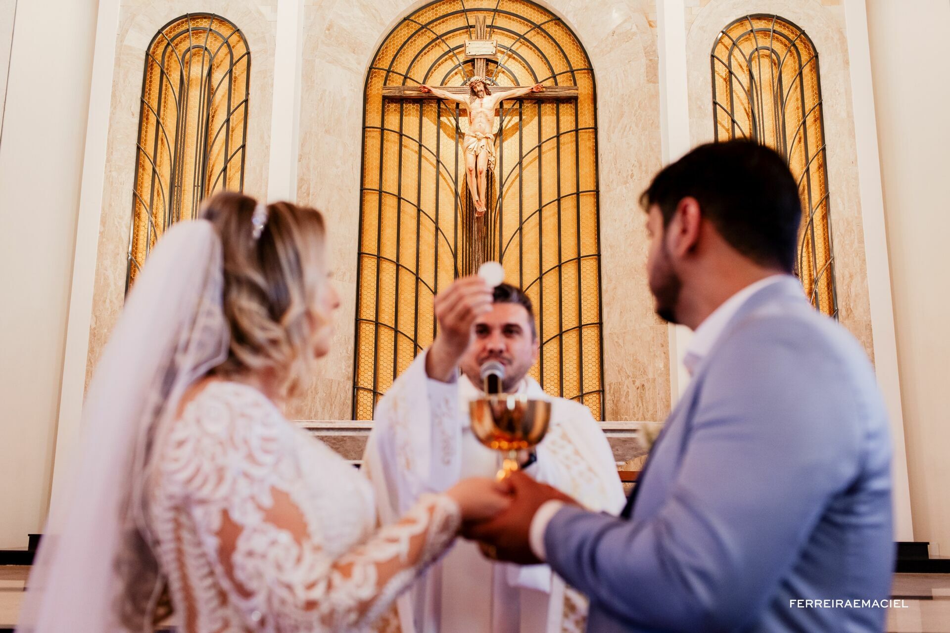 Foto Casamento de dia na Igreja da Cidade Alta Paróquia Sagrada Família e festa na Cachaçaria Pura Brasil - Araranguá - SC - Maiara e Valter Foto Casamento de dia na Igreja da Cidade Alta Paróquia Sagrada Família e festa na Cachaçaria Pura Brasil - Araranguá - SC - Maiara e Valter - Imagem 82
