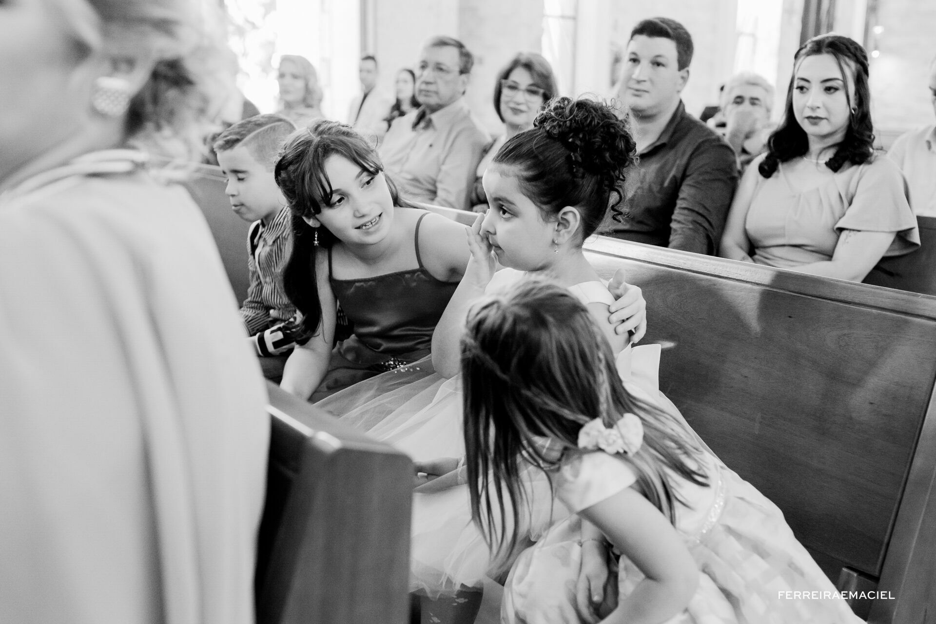 Foto Casamento de dia na Igreja da Cidade Alta Paróquia Sagrada Família e festa na Cachaçaria Pura Brasil - Araranguá - SC - Maiara e Valter Foto Casamento de dia na Igreja da Cidade Alta Paróquia Sagrada Família e festa na Cachaçaria Pura Brasil - Araranguá - SC - Maiara e Valter - Imagem 88