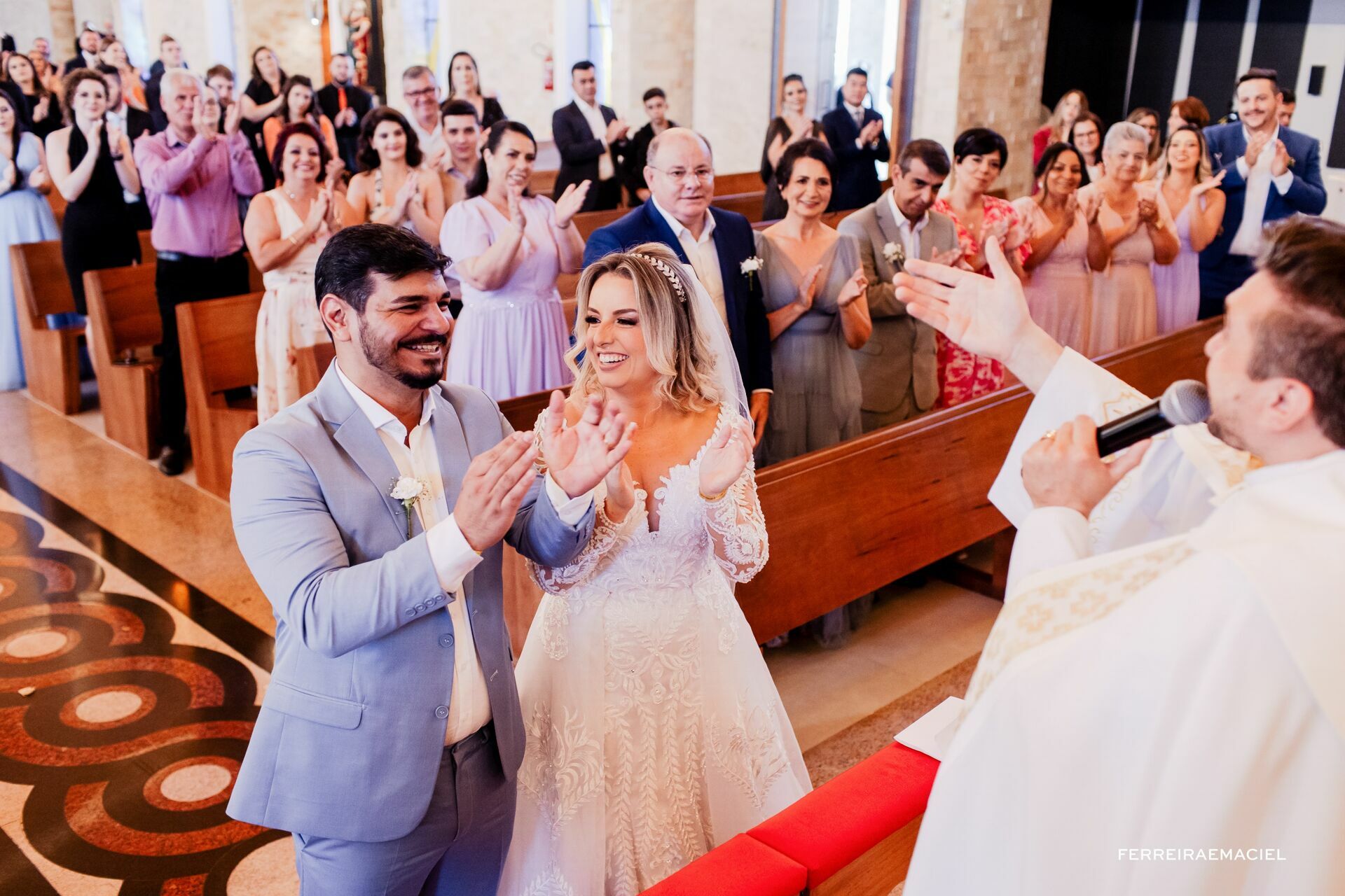 Foto Casamento de dia na Igreja da Cidade Alta Paróquia Sagrada Família e festa na Cachaçaria Pura Brasil - Araranguá - SC - Maiara e Valter Foto Casamento de dia na Igreja da Cidade Alta Paróquia Sagrada Família e festa na Cachaçaria Pura Brasil - Araranguá - SC - Maiara e Valter - Imagem 90