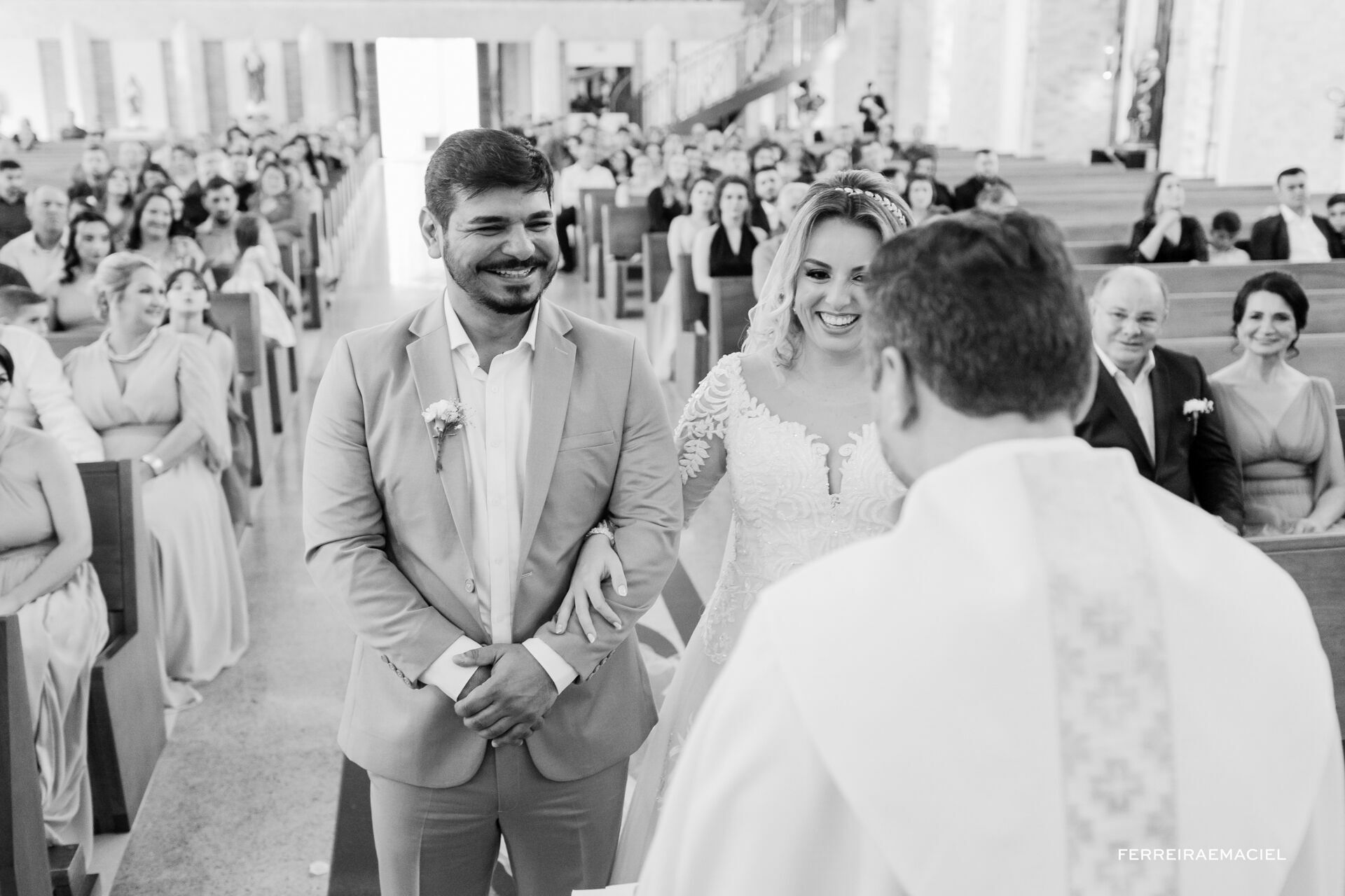 Foto Casamento de dia na Igreja da Cidade Alta Paróquia Sagrada Família e festa na Cachaçaria Pura Brasil - Araranguá - SC - Maiara e Valter Foto Casamento de dia na Igreja da Cidade Alta Paróquia Sagrada Família e festa na Cachaçaria Pura Brasil - Araranguá - SC - Maiara e Valter - Imagem 60