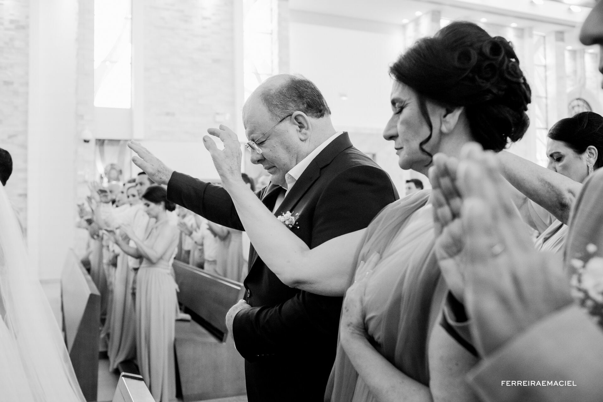 Foto Casamento de dia na Igreja da Cidade Alta Paróquia Sagrada Família e festa na Cachaçaria Pura Brasil - Araranguá - SC - Maiara e Valter Foto Casamento de dia na Igreja da Cidade Alta Paróquia Sagrada Família e festa na Cachaçaria Pura Brasil - Araranguá - SC - Maiara e Valter - Imagem 56