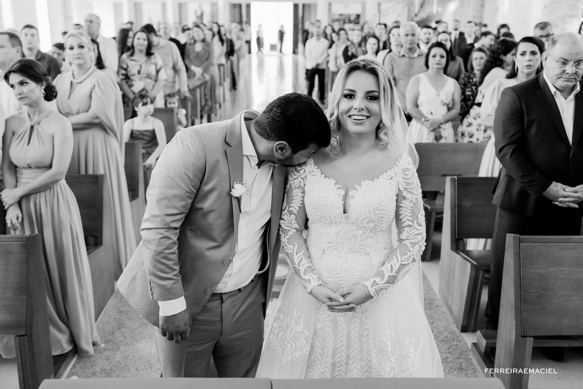 Foto Casamento de dia na Igreja da Cidade Alta Paróquia Sagrada Família e festa na Cachaçaria Pura Brasil - Araranguá - SC - Maiara e Valter Foto Casamento de dia na Igreja da Cidade Alta Paróquia Sagrada Família e festa na Cachaçaria Pura Brasil - Araranguá - SC - Maiara e Valter - Imagem 79