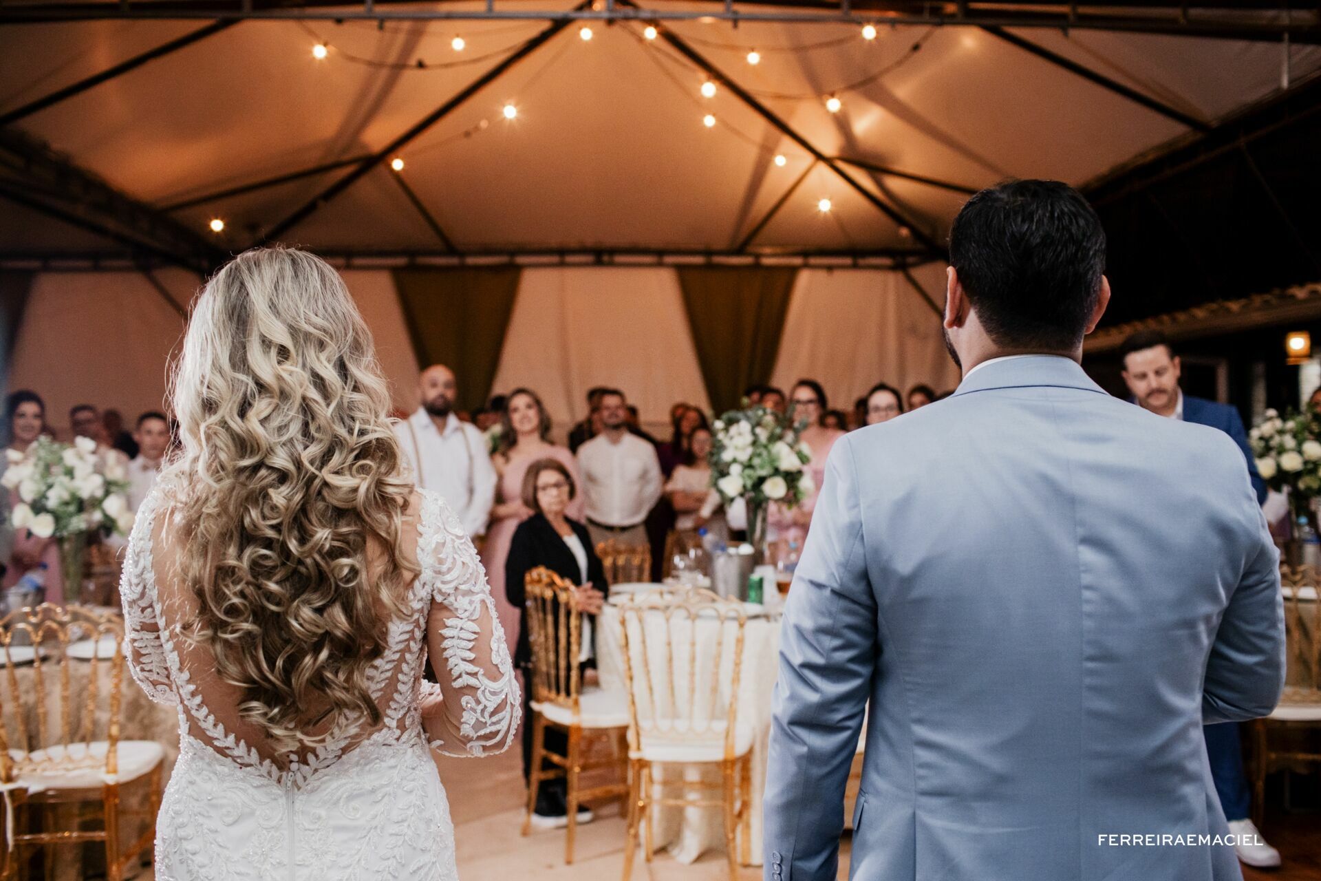 Foto Casamento de dia na Igreja da Cidade Alta Paróquia Sagrada Família e festa na Cachaçaria Pura Brasil - Araranguá - SC - Maiara e Valter Foto Casamento de dia na Igreja da Cidade Alta Paróquia Sagrada Família e festa na Cachaçaria Pura Brasil - Araranguá - SC - Maiara e Valter - Imagem 105