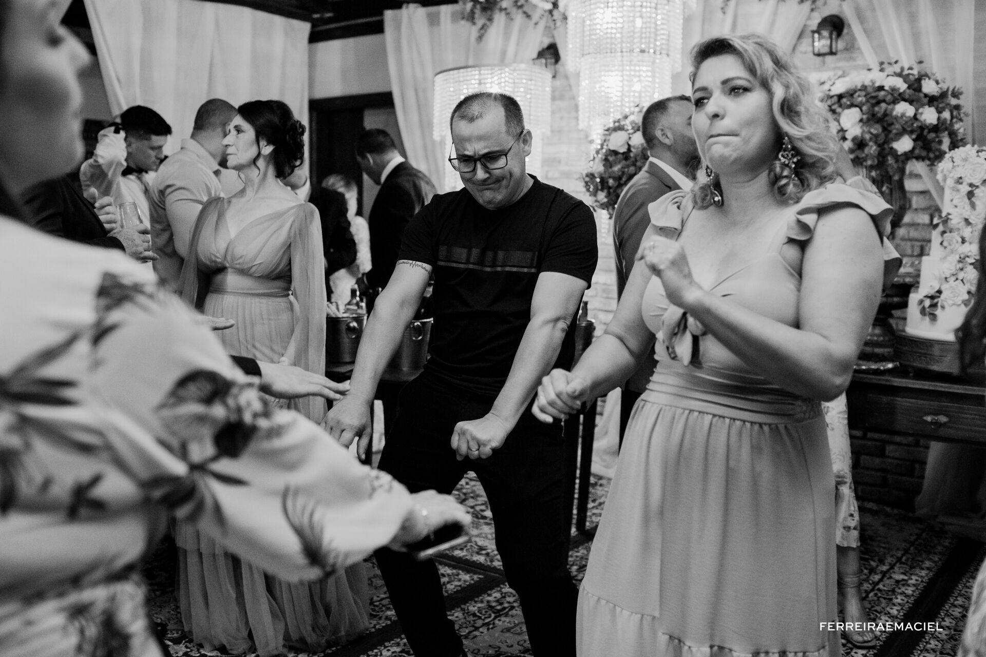 Foto Casamento de dia na Igreja da Cidade Alta Paróquia Sagrada Família e festa na Cachaçaria Pura Brasil - Araranguá - SC - Maiara e Valter Foto Casamento de dia na Igreja da Cidade Alta Paróquia Sagrada Família e festa na Cachaçaria Pura Brasil - Araranguá - SC - Maiara e Valter - Imagem 117
