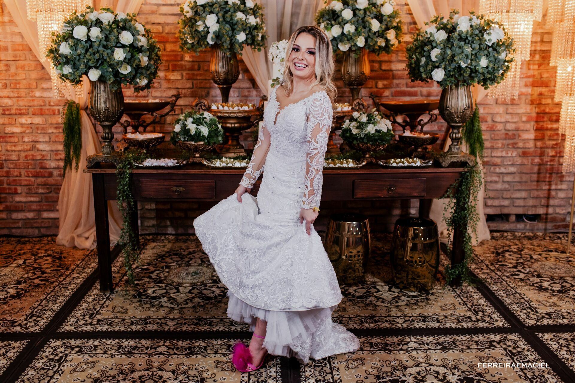 Foto Casamento de dia na Igreja da Cidade Alta Paróquia Sagrada Família e festa na Cachaçaria Pura Brasil - Araranguá - SC - Maiara e Valter Foto Casamento de dia na Igreja da Cidade Alta Paróquia Sagrada Família e festa na Cachaçaria Pura Brasil - Araranguá - SC - Maiara e Valter - Imagem 108