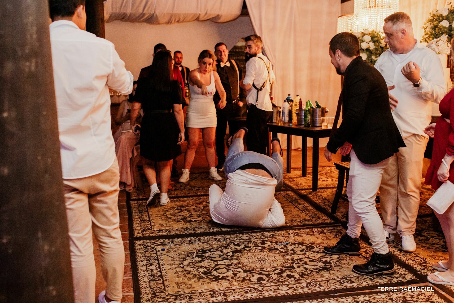 Foto Casamento de dia na Igreja da Cidade Alta Paróquia Sagrada Família e festa na Cachaçaria Pura Brasil - Araranguá - SC - Maiara e Valter Foto Casamento de dia na Igreja da Cidade Alta Paróquia Sagrada Família e festa na Cachaçaria Pura Brasil - Araranguá - SC - Maiara e Valter - Imagem 137
