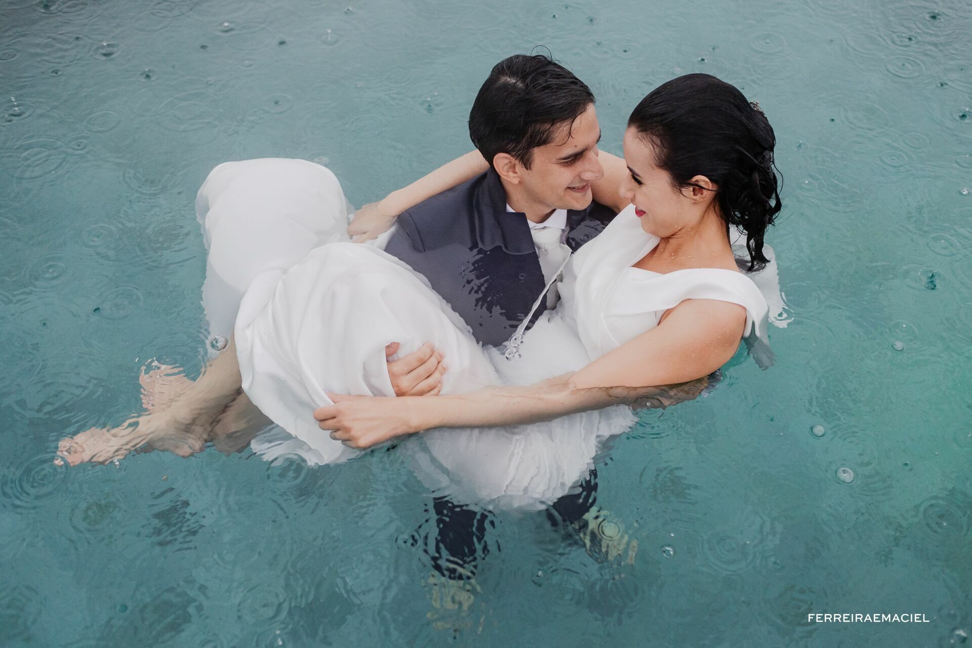 Foto Elopement Wedding com chuva nos canyons - Morada dos Canyons e Estância da Morada - Casamento de dia de Raísa e Matheus - Praia Grande - SC Foto Elopement Wedding com chuva nos canyons - Morada dos Canyons e Estância da Morada - Casamento de dia de Raísa e Matheus - Praia Grande - SC - Imagem 52