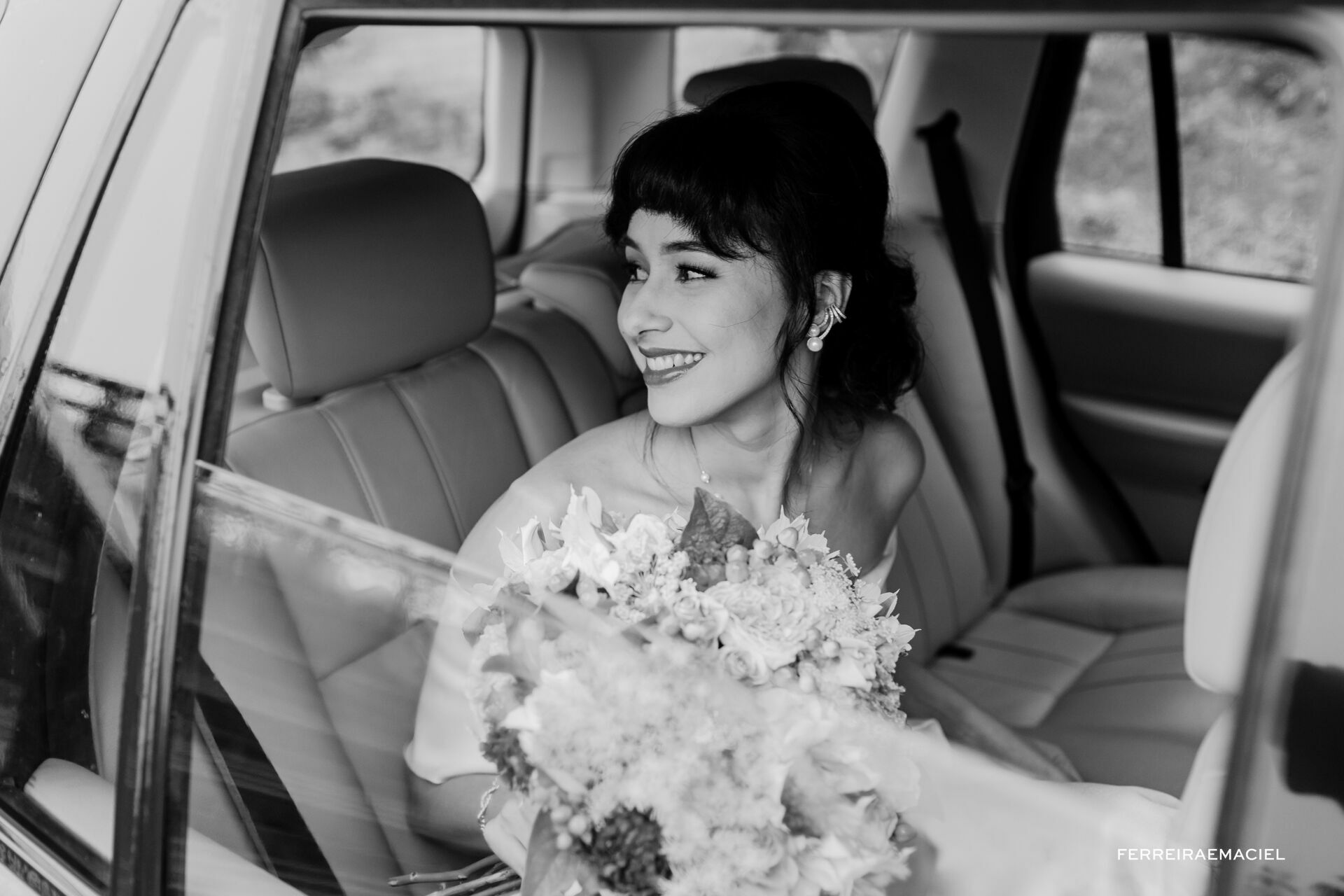 Foto Elopement Wedding com chuva nos canyons - Morada dos Canyons e Estância da Morada - Casamento de dia de Raísa e Matheus - Praia Grande - SC Foto Elopement Wedding com chuva nos canyons - Morada dos Canyons e Estância da Morada - Casamento de dia de Raísa e Matheus - Praia Grande - SC - Imagem 10