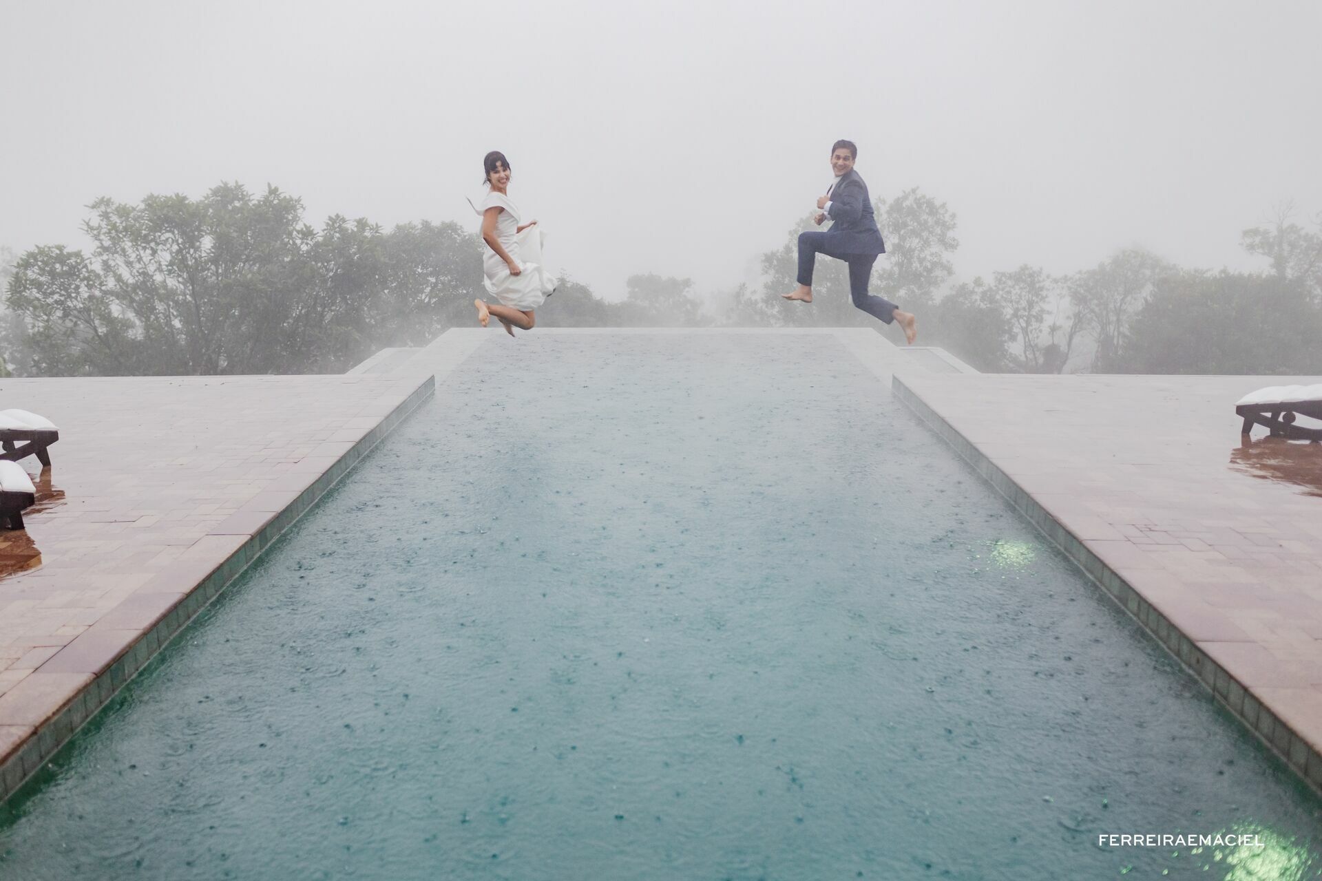 Foto Elopement Wedding com chuva nos canyons - Morada dos Canyons e Estância da Morada - Casamento de dia de Raísa e Matheus - Praia Grande - SC Foto Elopement Wedding com chuva nos canyons - Morada dos Canyons e Estância da Morada - Casamento de dia de Raísa e Matheus - Praia Grande - SC - Imagem 50
