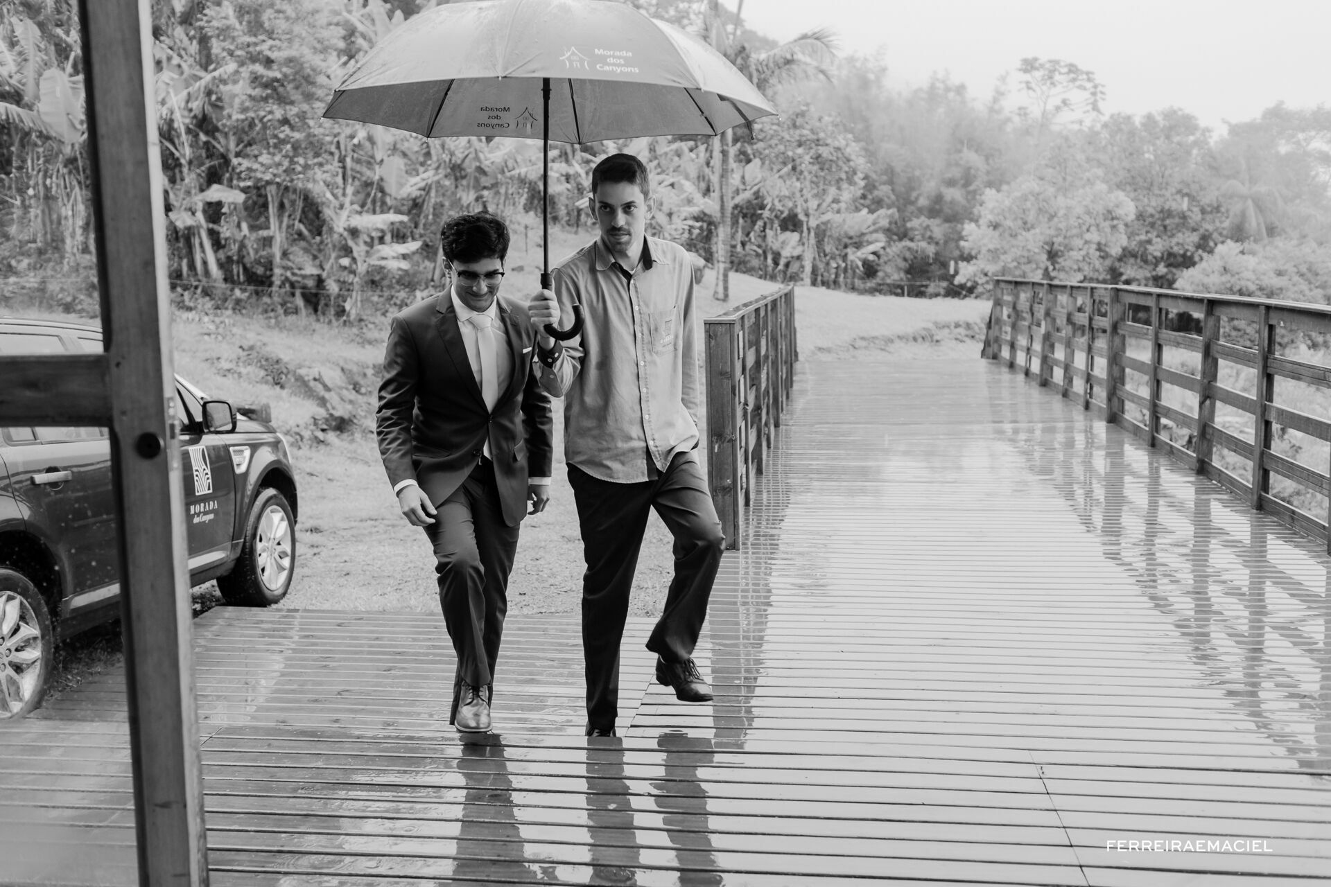 Foto Elopement Wedding com chuva nos canyons - Morada dos Canyons e Estância da Morada - Casamento de dia de Raísa e Matheus - Praia Grande - SC Foto Elopement Wedding com chuva nos canyons - Morada dos Canyons e Estância da Morada - Casamento de dia de Raísa e Matheus - Praia Grande - SC - Imagem 7