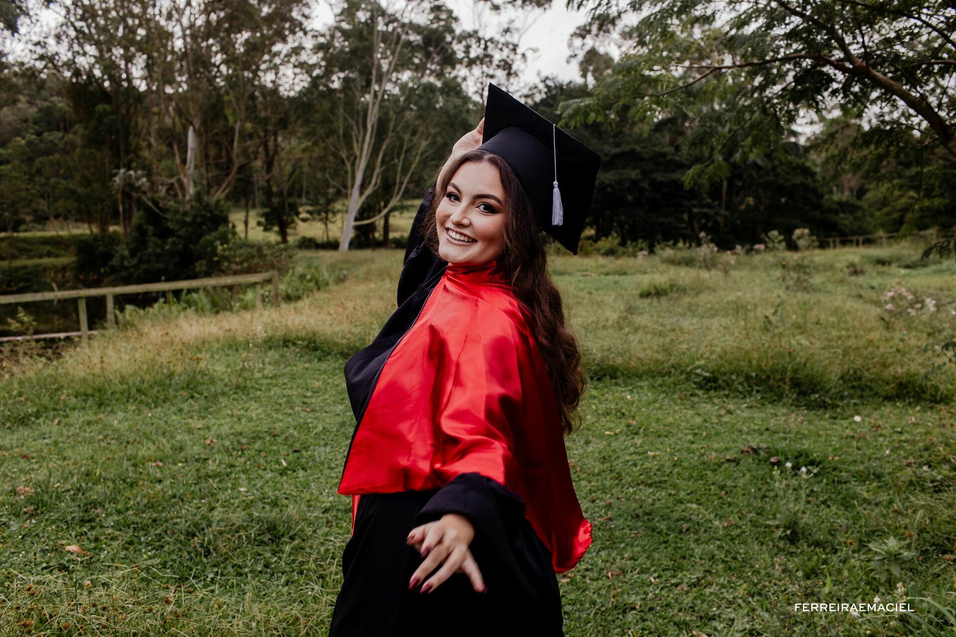 Foto Ensaio fotográfico de formatura - Design - UNISATC - Monise Possamai - Araranguá - SC - Imagem 8