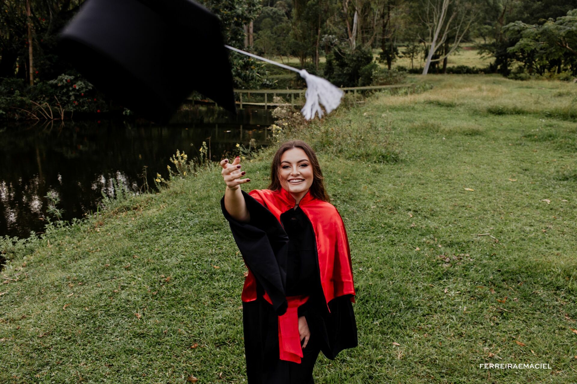 Foto Ensaio fotográfico de formatura - Design - UNISATC - Monise Possamai - Araranguá - SC - Imagem 5