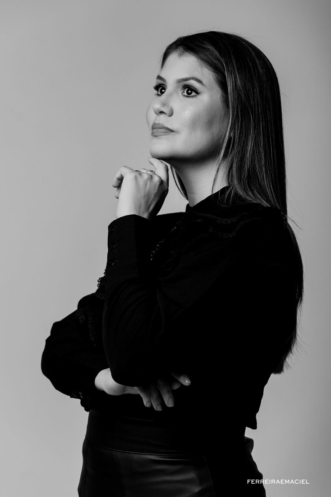 Foto Ensaio de Retrato Corporativo Natália Martinello - Sessão de fotos no estúdio e externa - Fotografia publicitária em Araranguá - SC - Imagem 19