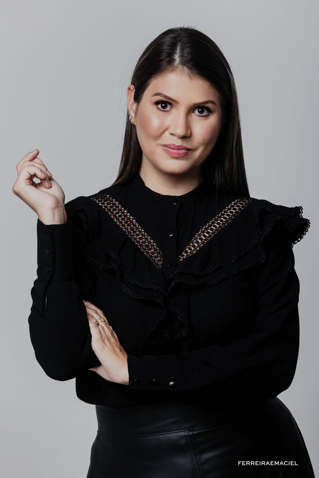 Foto Ensaio de Retrato Corporativo Natália Martinello - Sessão de fotos no estúdio e externa - Fotografia publicitária em Araranguá - SC - Imagem 20