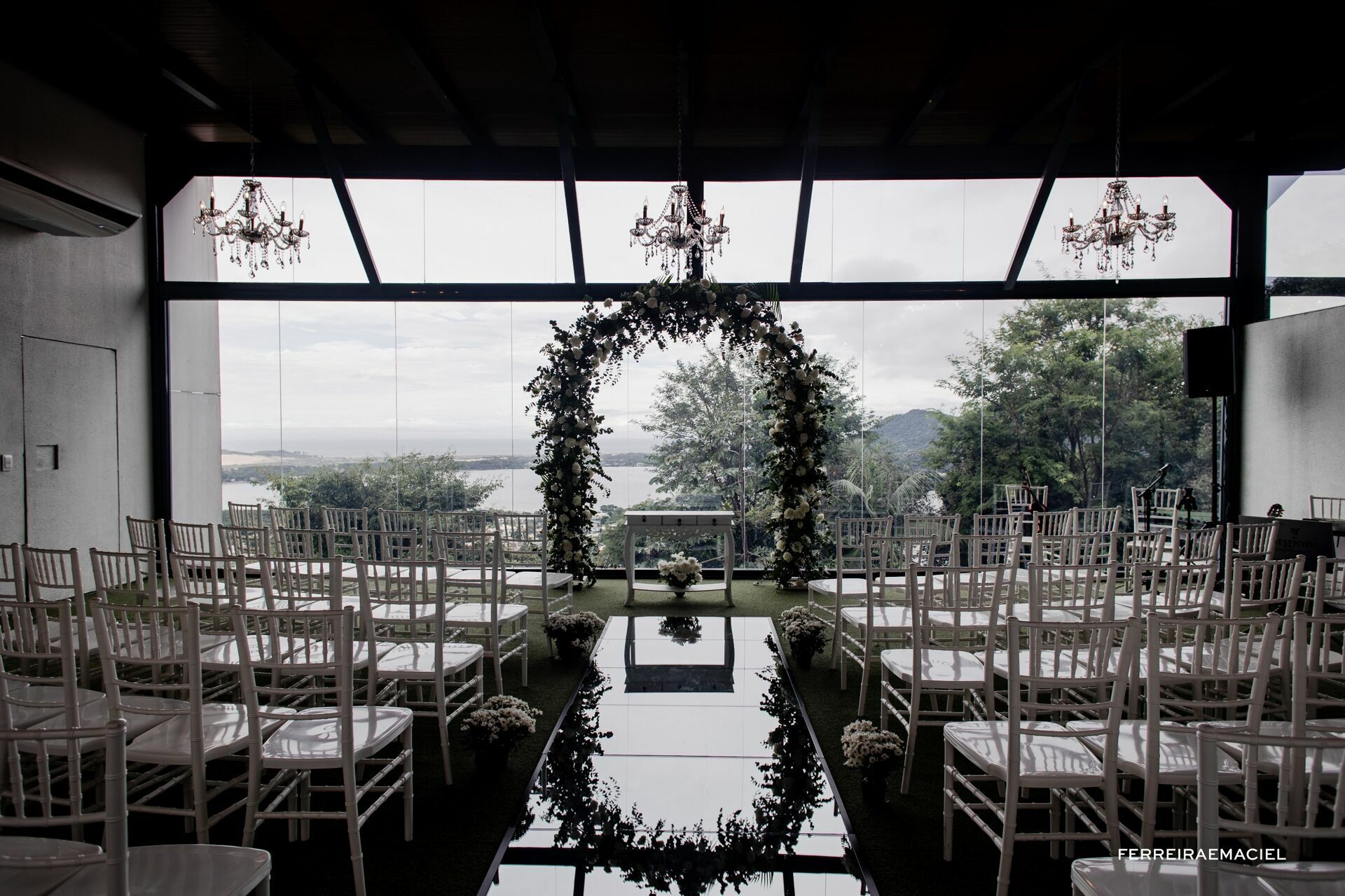 Foto Casamento Olívia e Cledinei - Indaiá Eventos - Lagoa da Conceição - Florianópolis - SC - Imagem 25