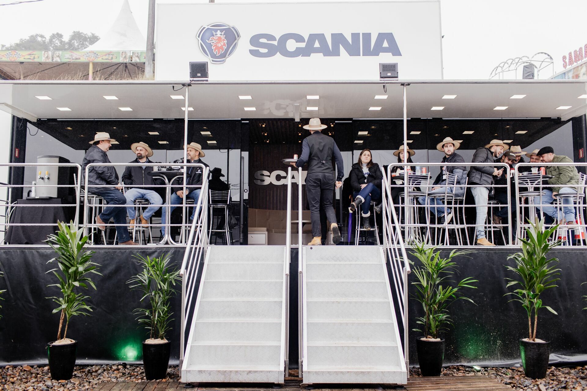 Foto Fotografia publicitÃ¡ria - Scania na Feagro - BraÃ§o do Norte - SC - Imagem 18