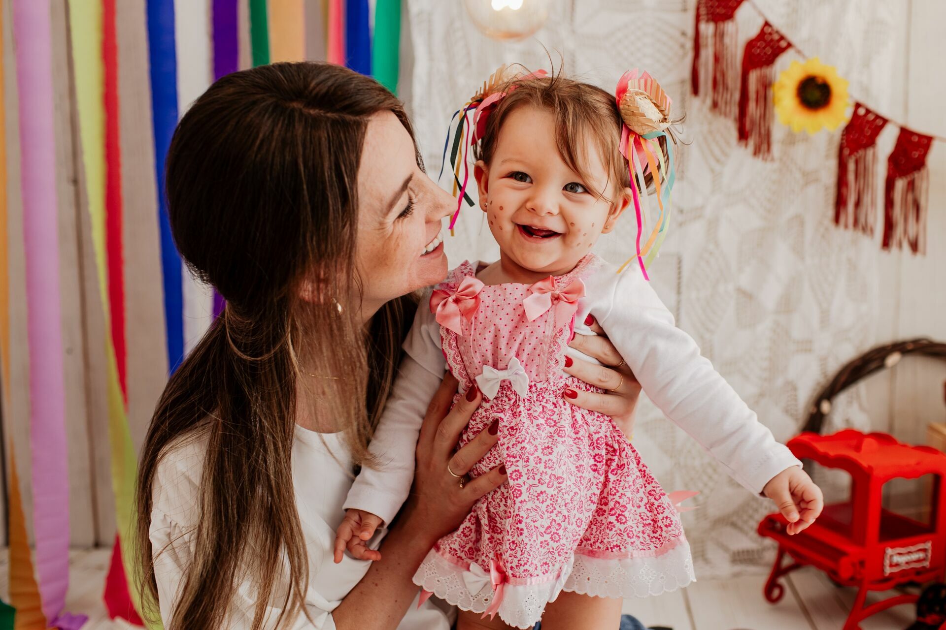 Foto Fotografia em estÃƒÂºdio - CenÃƒÂ¡rio Junino - Um ArraiÃƒÂ¡ de EmoÃƒÂ§ÃƒÂµes no EstÃƒÂºdio - Imagem 6