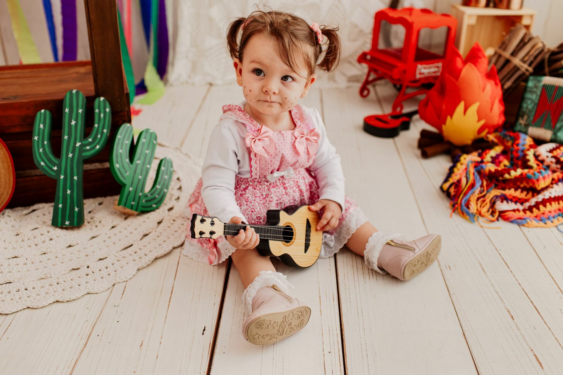 Foto Fotografia em estÃƒÂºdio - CenÃƒÂ¡rio Junino - Um ArraiÃƒÂ¡ de EmoÃƒÂ§ÃƒÂµes no EstÃƒÂºdio - Imagem 2