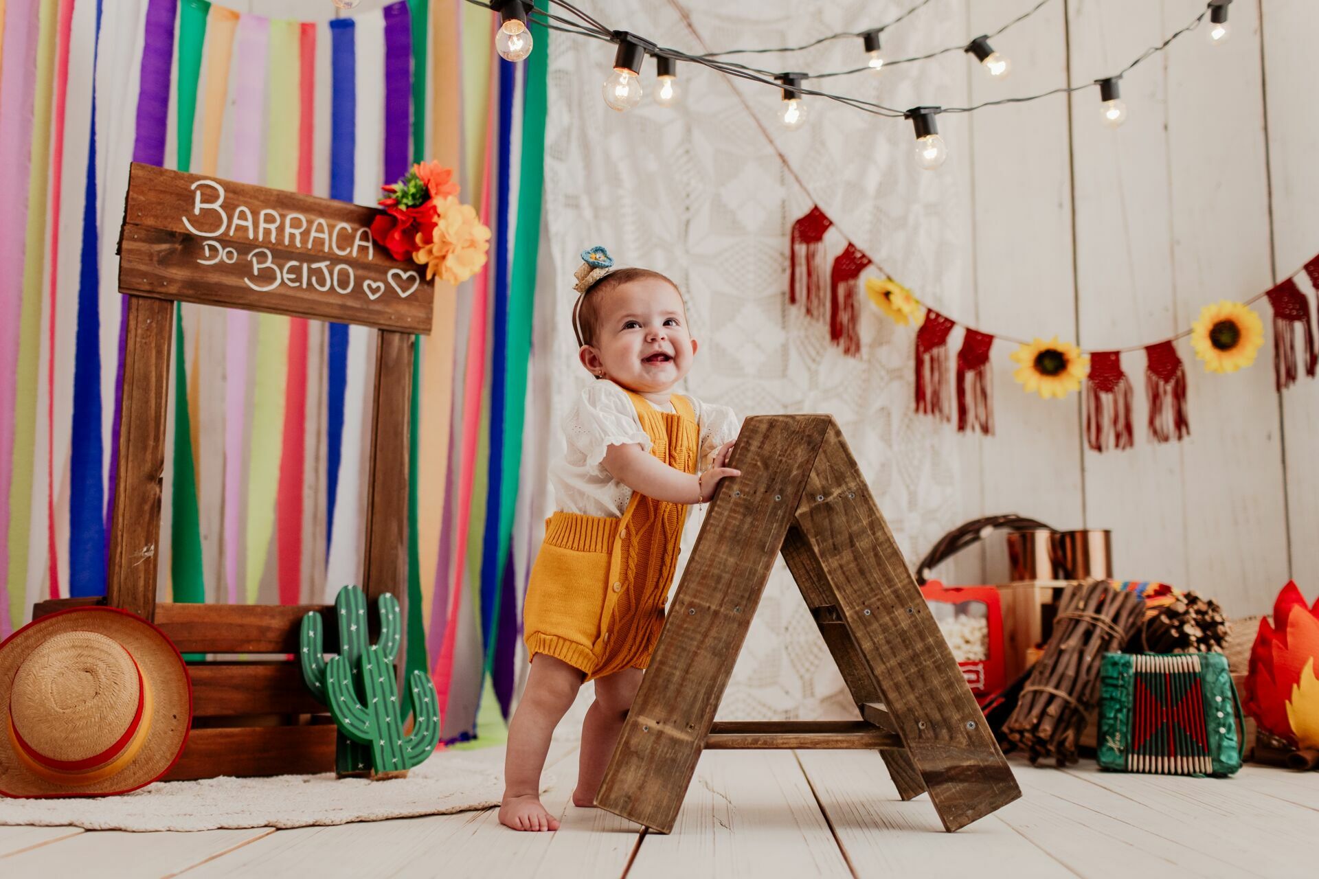 Foto Fotografia em estÃƒÂºdio - CenÃƒÂ¡rio Junino - Um ArraiÃƒÂ¡ de EmoÃƒÂ§ÃƒÂµes no EstÃƒÂºdio - Imagem 43