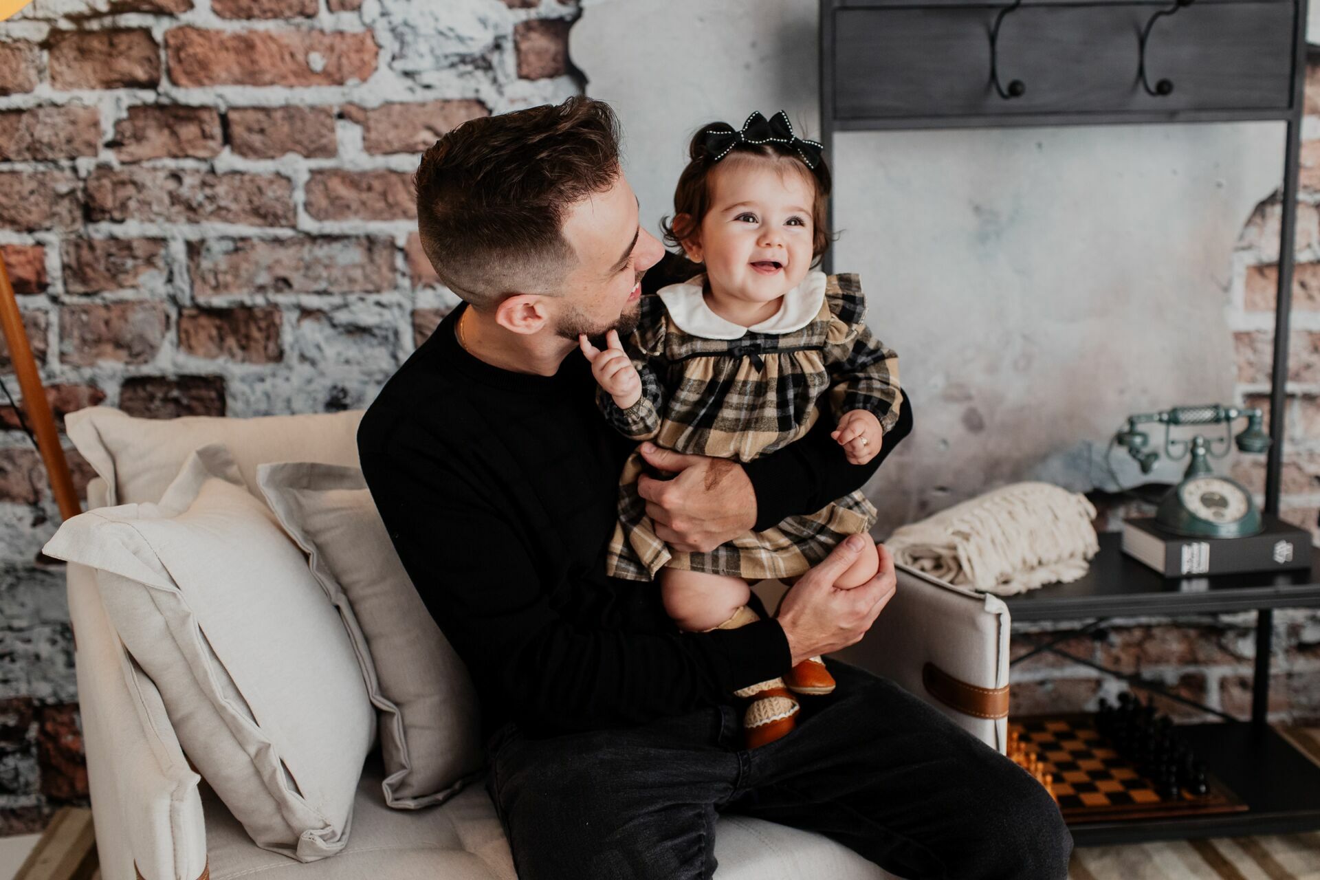 Foto Fotografia em estÃƒÂºdio - CenÃƒÂ¡rio Dia dos Pais - Amor e ConexÃƒÂ£o em Cada Foto - Imagem 0