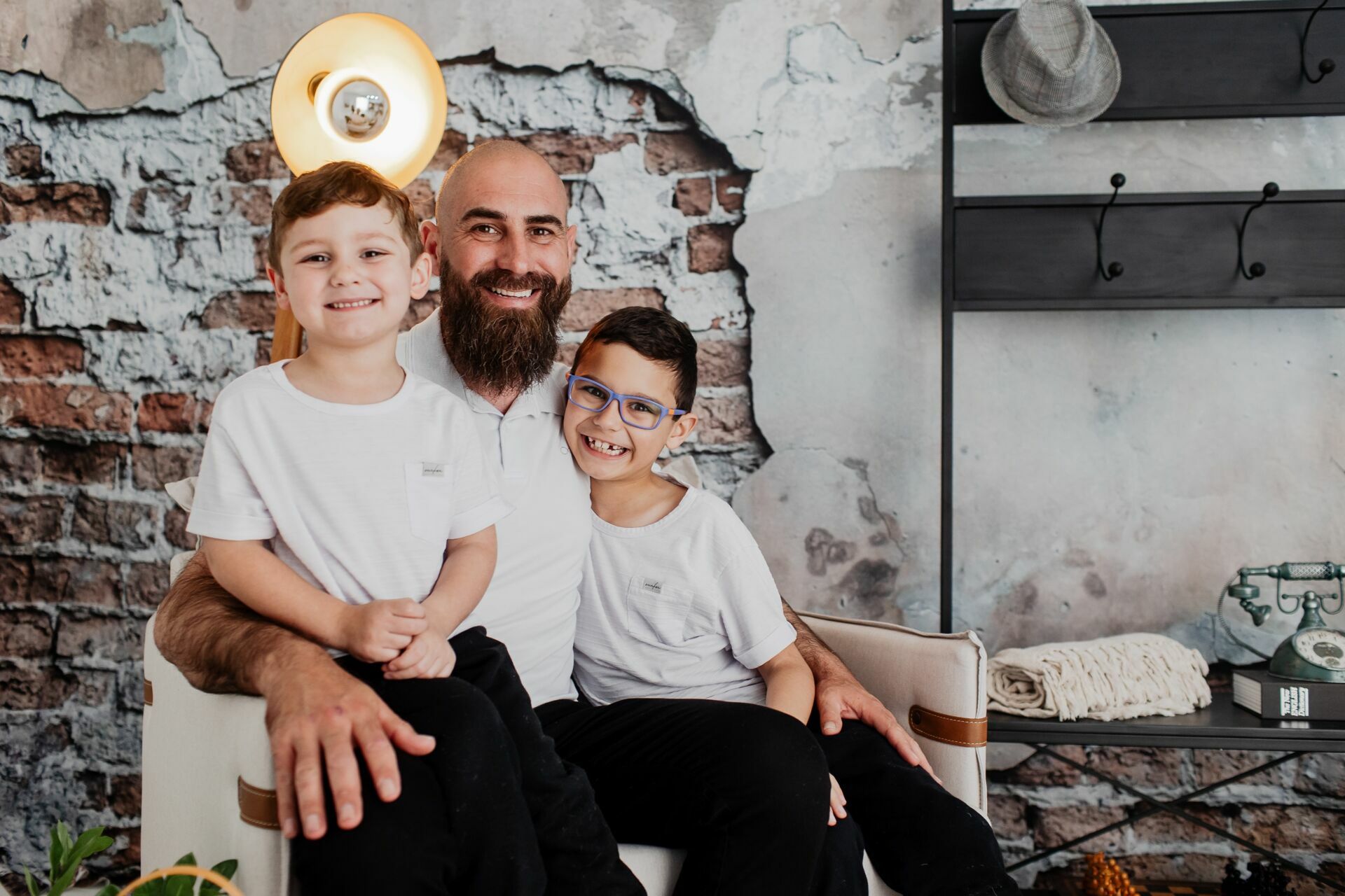 Foto Fotografia em estÃƒÂºdio - CenÃƒÂ¡rio Dia dos Pais - Amor e ConexÃƒÂ£o em Cada Foto - Imagem 74