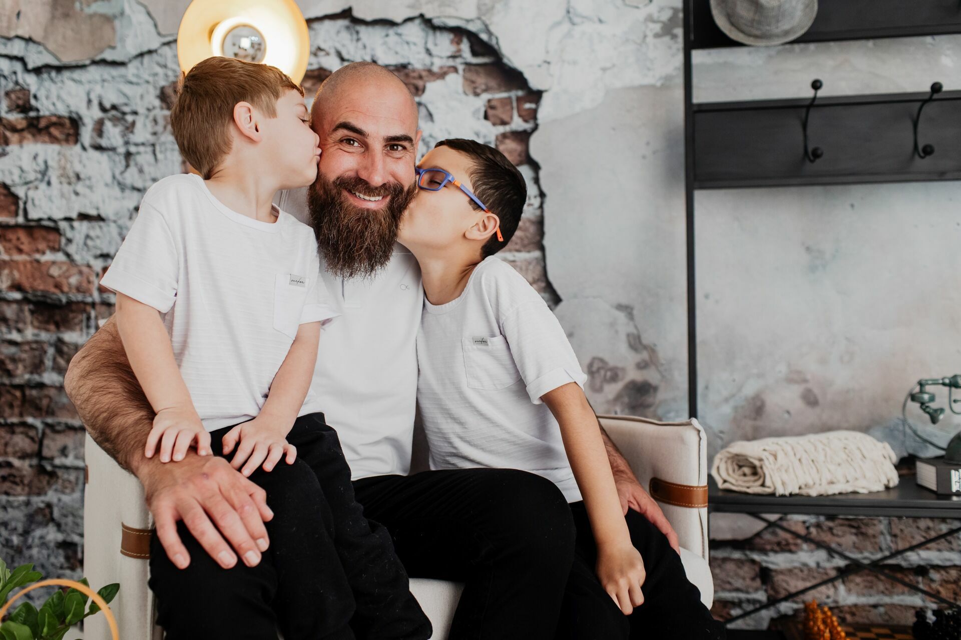 Foto Fotografia em estÃƒÂºdio - CenÃƒÂ¡rio Dia dos Pais - Amor e ConexÃƒÂ£o em Cada Foto - Imagem 75