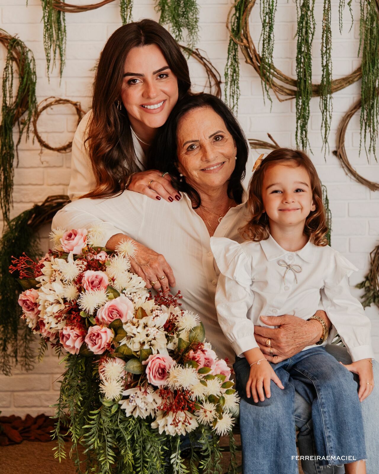 Foto Dias das Mães - Eternamente Nós - Fotografia profissional em estúdio em Araranguá - SC Foto Dias das Mães - Eternamente Nós - Fotografia profissional em estúdio em Araranguá - SC - Imagem 17